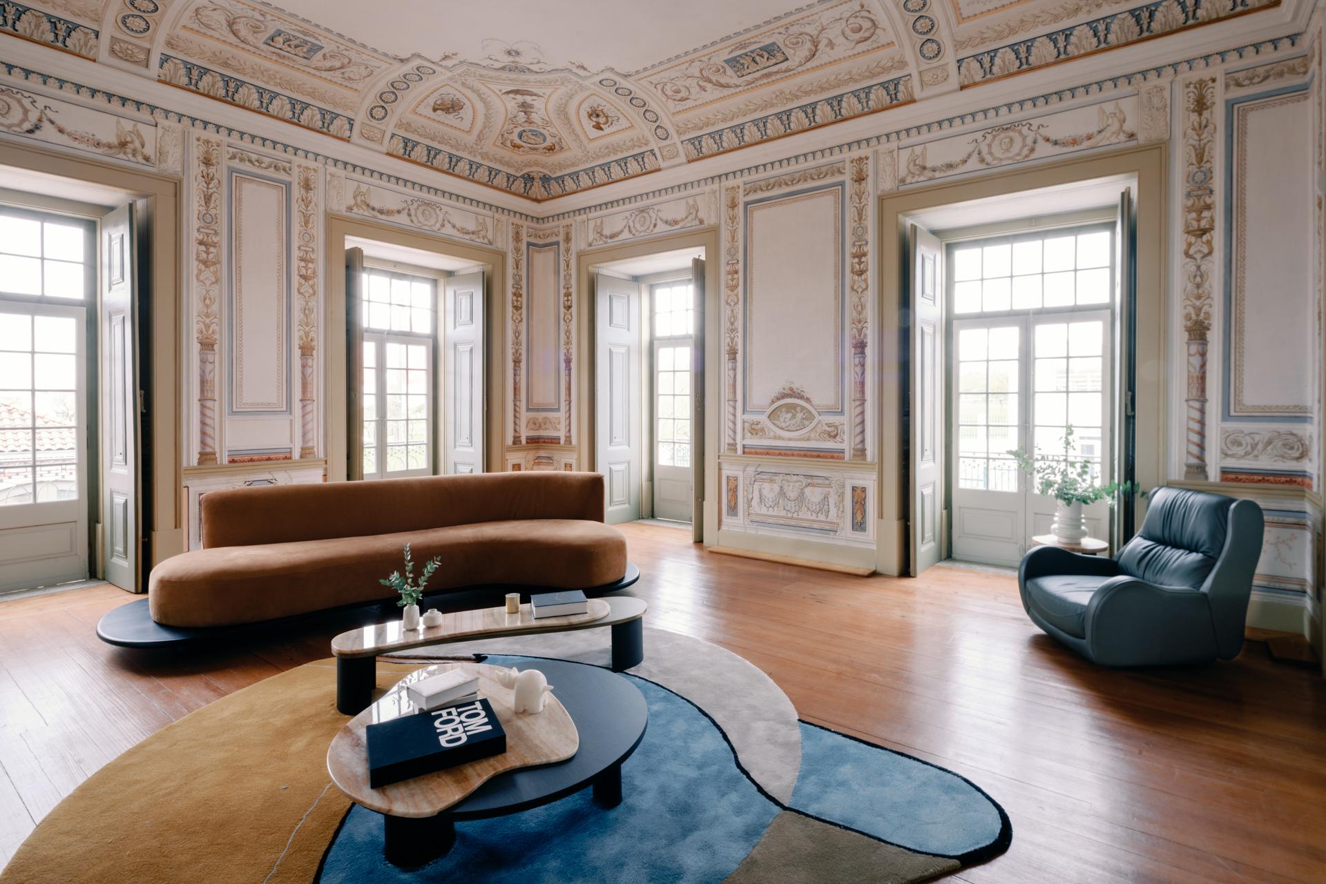 Modernes Galapinhos-Sofa, cremefarbenes Wollleinen, handgefertigt in Portugal von Greenapple im Angebot 4