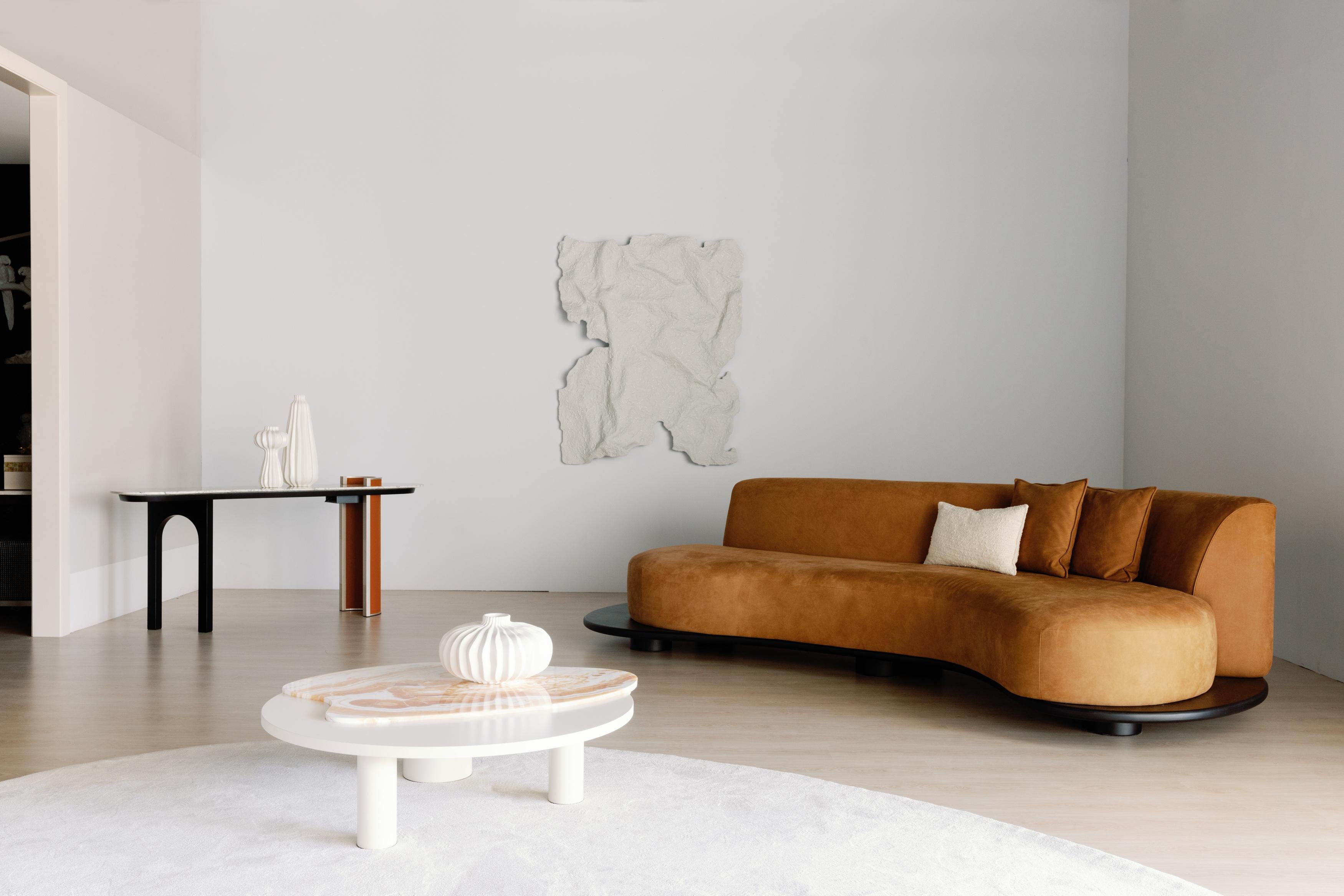 Modernes Galapinhos-Sofa, cremefarbenes Wollleinen, handgefertigt in Portugal von Greenapple (Handgefertigt) im Angebot