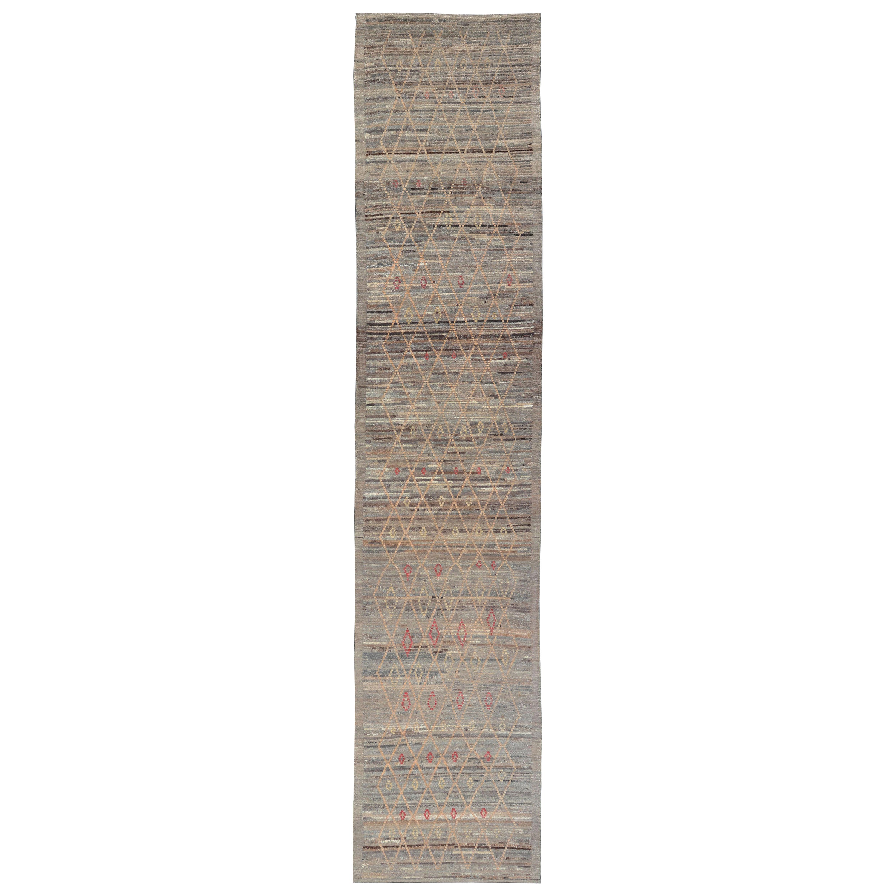 Runner lungo Modern Gallery con design tribale marocchino in grigio, oro e rosso in vendita