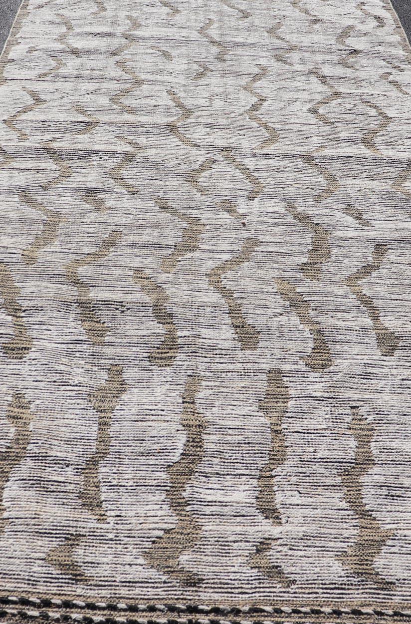 Modern Gallery Rug in Wool with Abstract Design 5'10