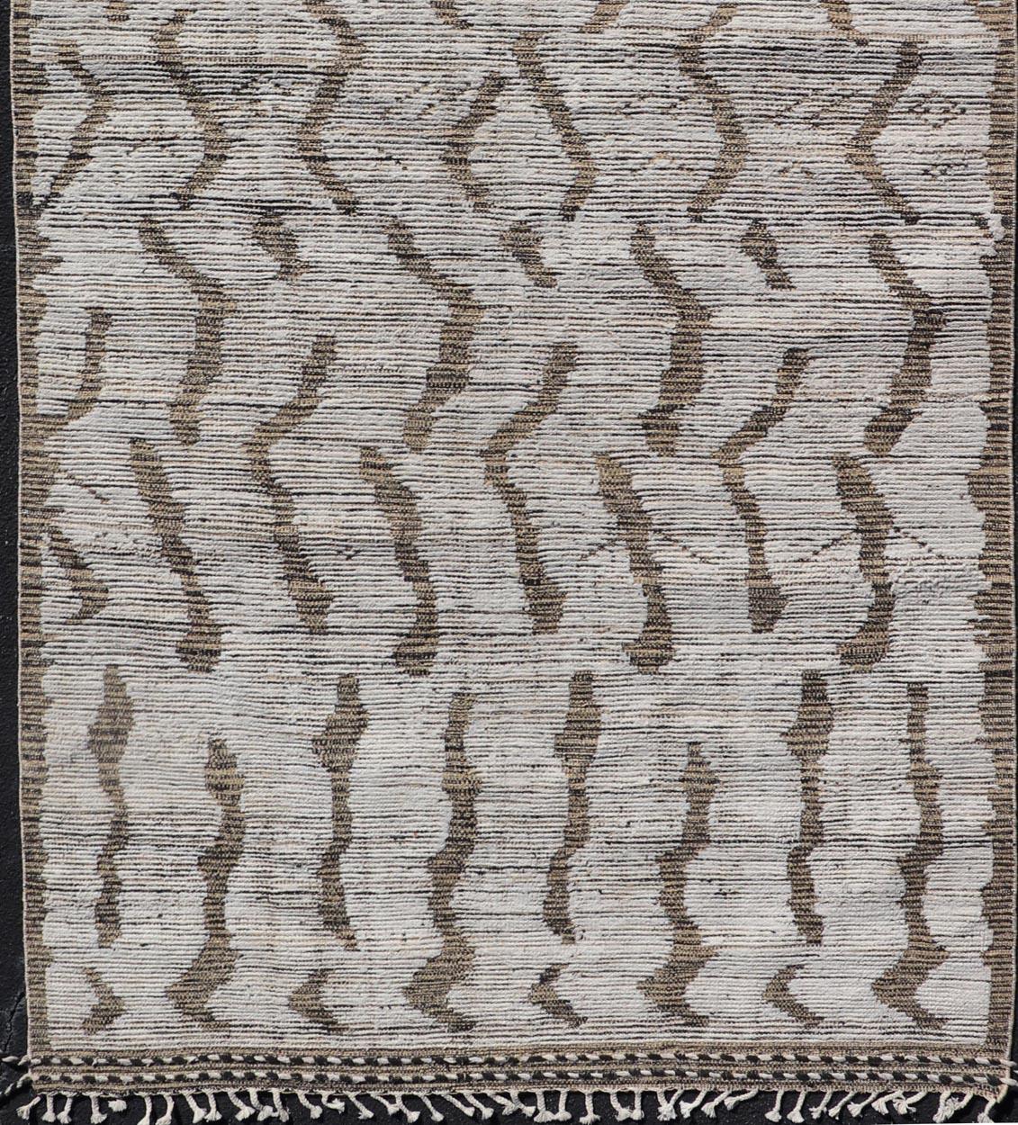 Modern Gallery Rug in Wool with Abstract Design 5'10