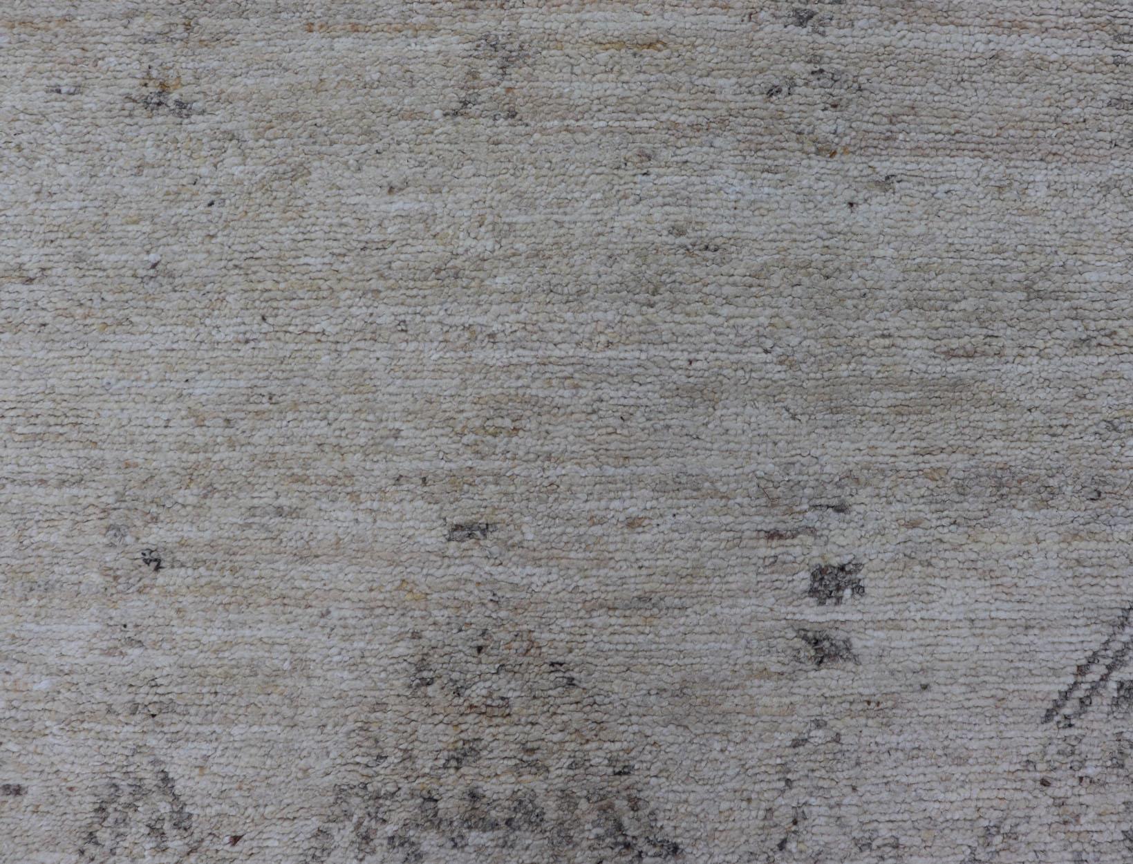 Mesure 4'5 x 14'0 

 Long chemin de table moderne en tons neutres avec motif de diamant de style marocain
    
Mesure 4'5 x 14'0 

Ce chemin de table moderne présente un champ beige crémeux dans lequel se trouvent des losanges neutres plus sombres,