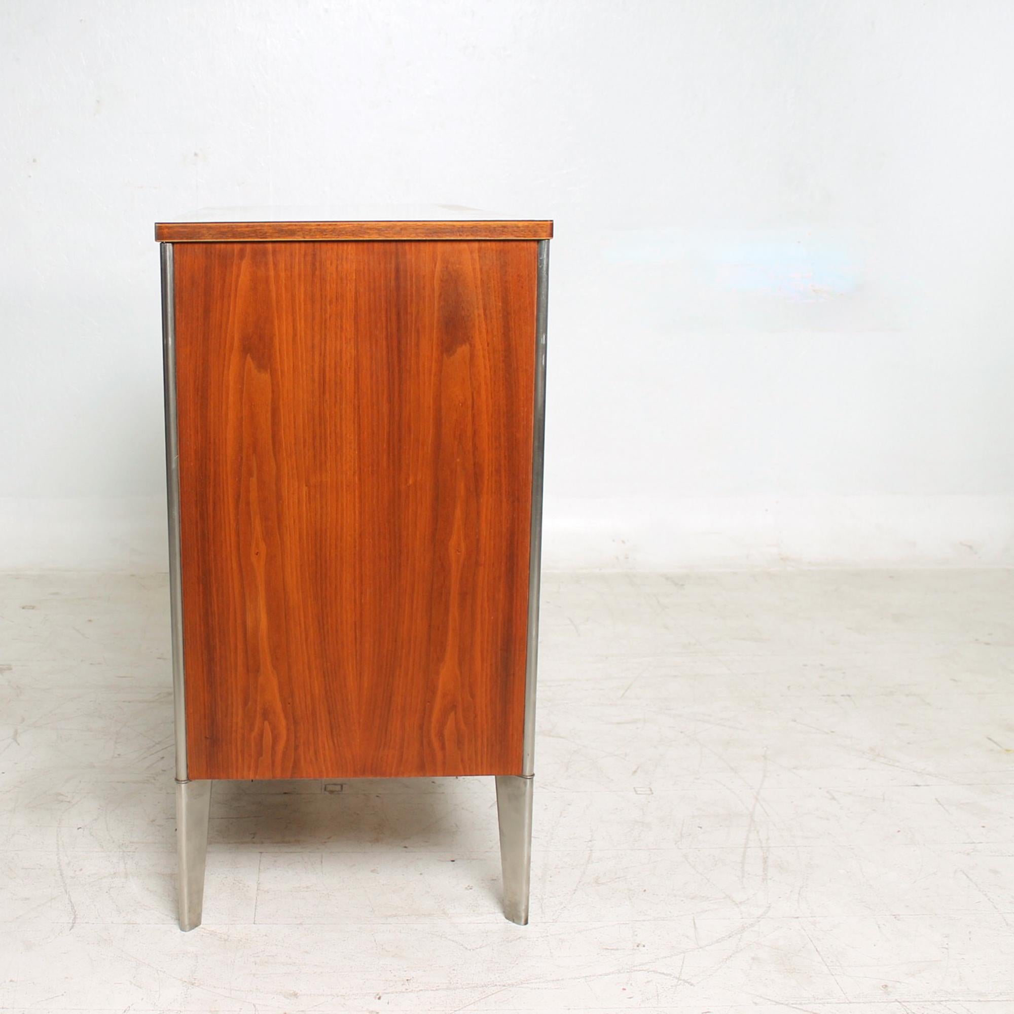 Mid-Century Modern Modern Industrial Storage Cabinet by Raymond Loewy for Hill-Rom USA 1950s