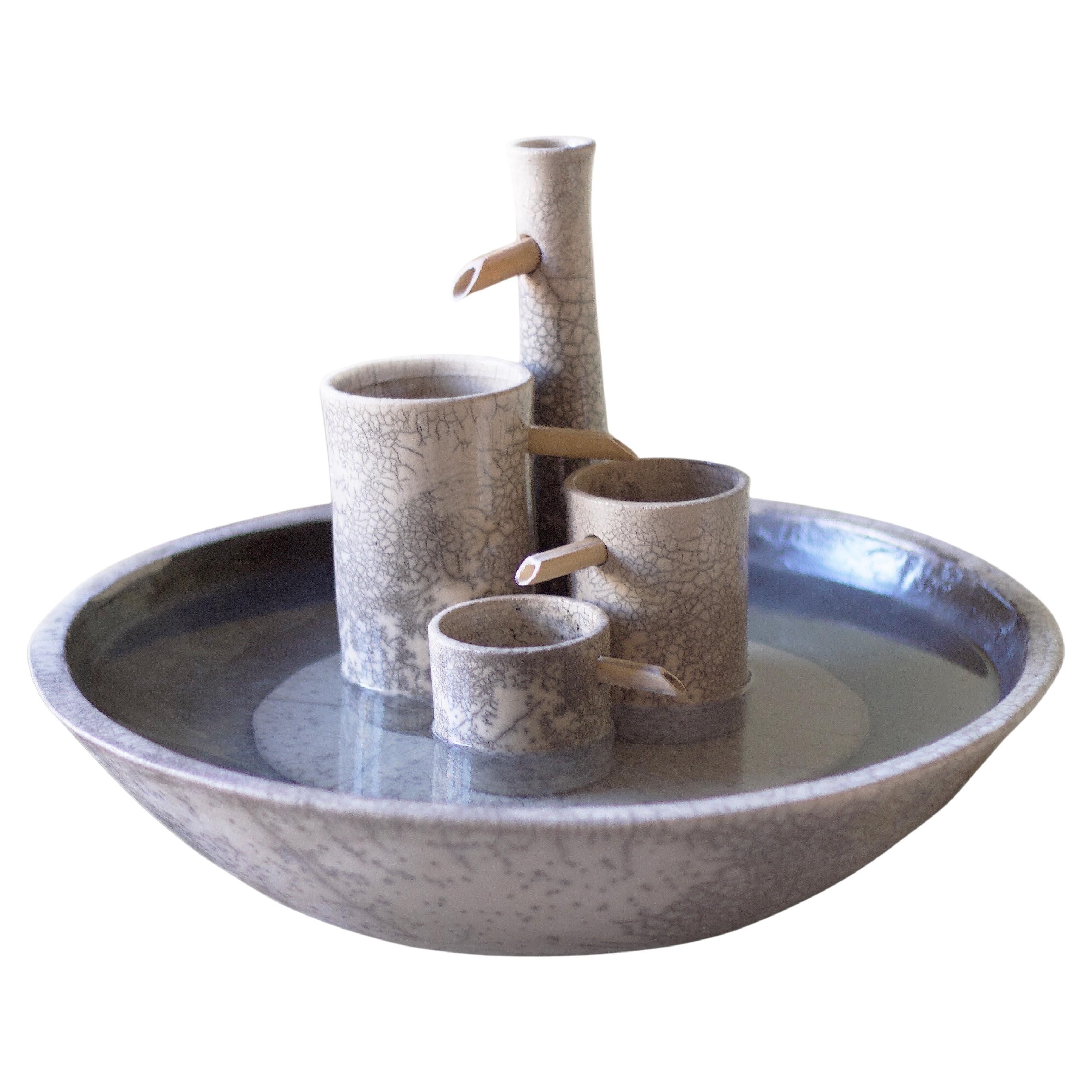 Runder Genesi-Brunnen aus Keramik in Weiß und Crackle Blue