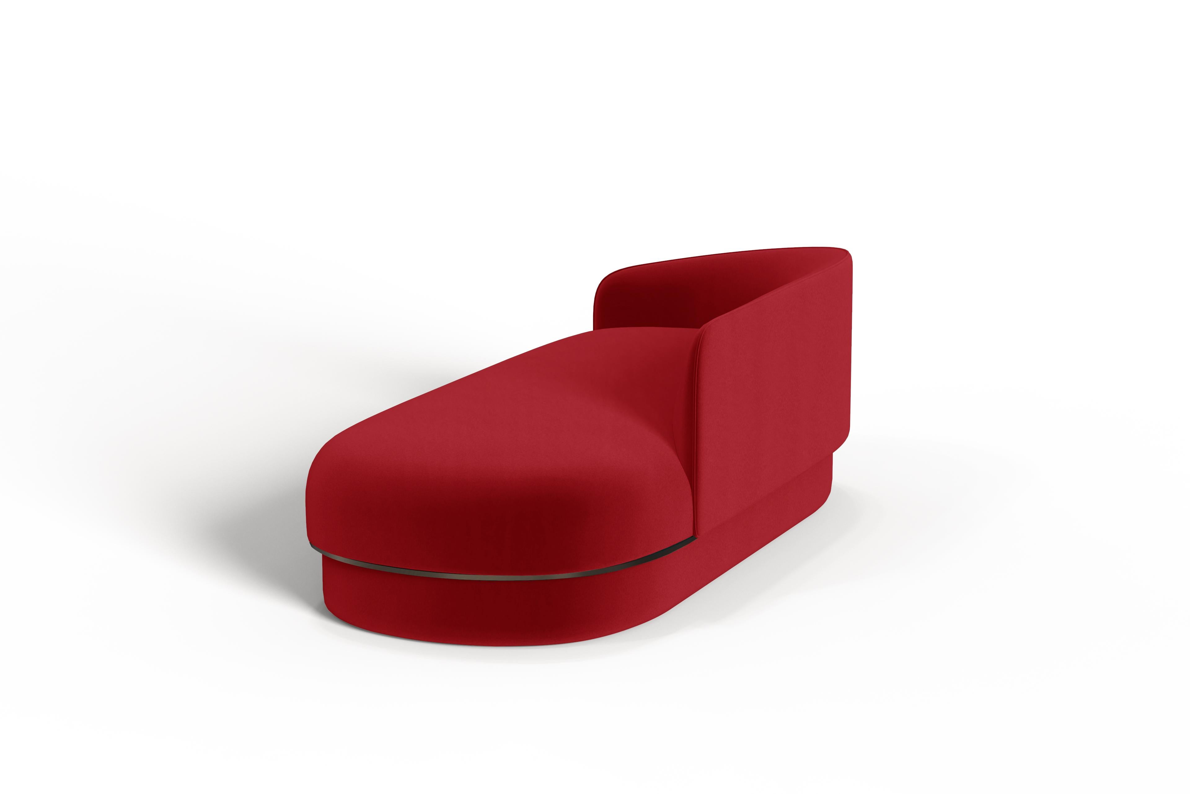 Other Modern Gentle Daybed in Red Velvet and Bronze Metal For Sale