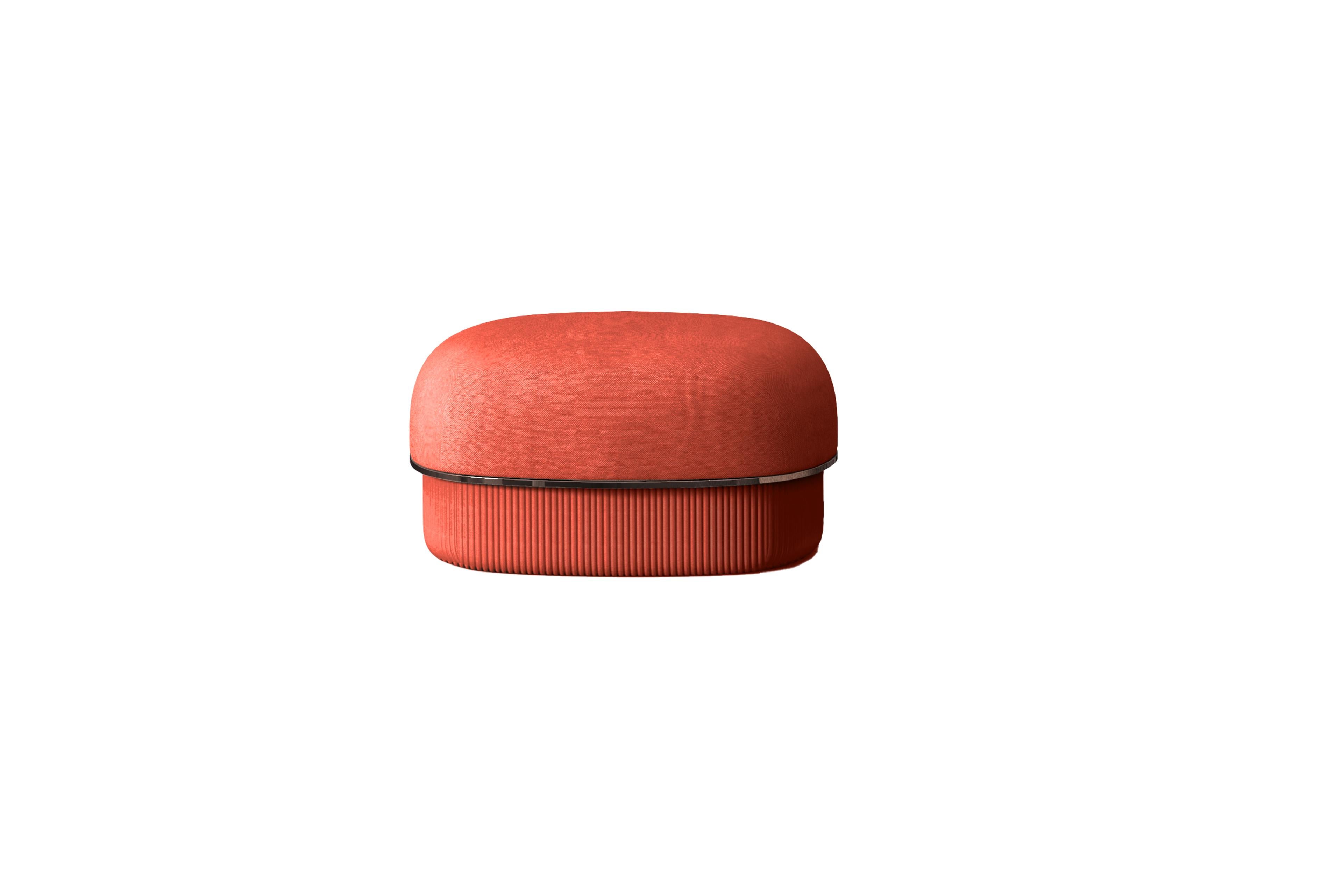 Other Modern Gentle Small Pouf in Salmon Fabric and Bronze Metal For Sale