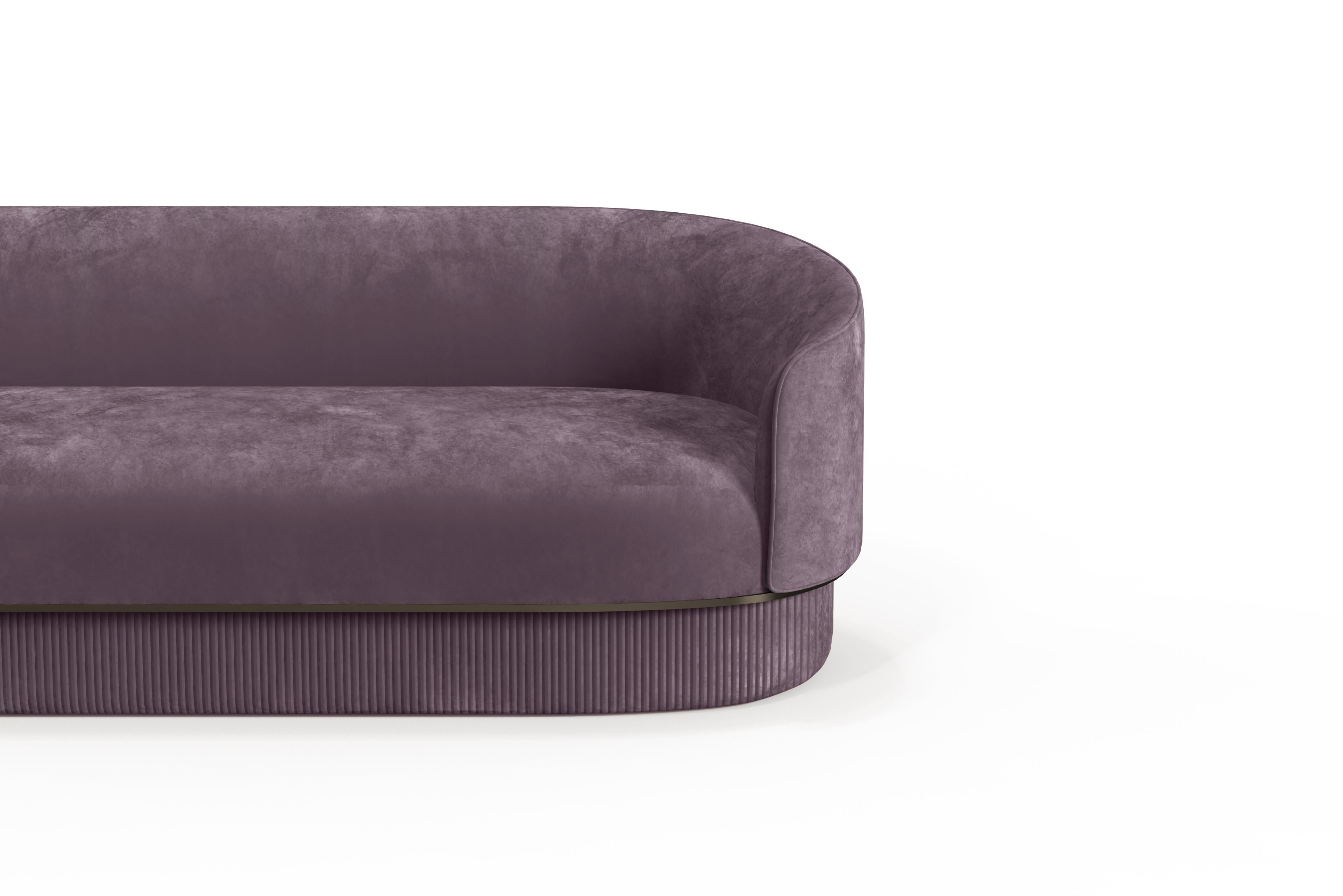 Portuguese Modern Gentle Sofa in Purple Velvet and Bronze Metal For Sale