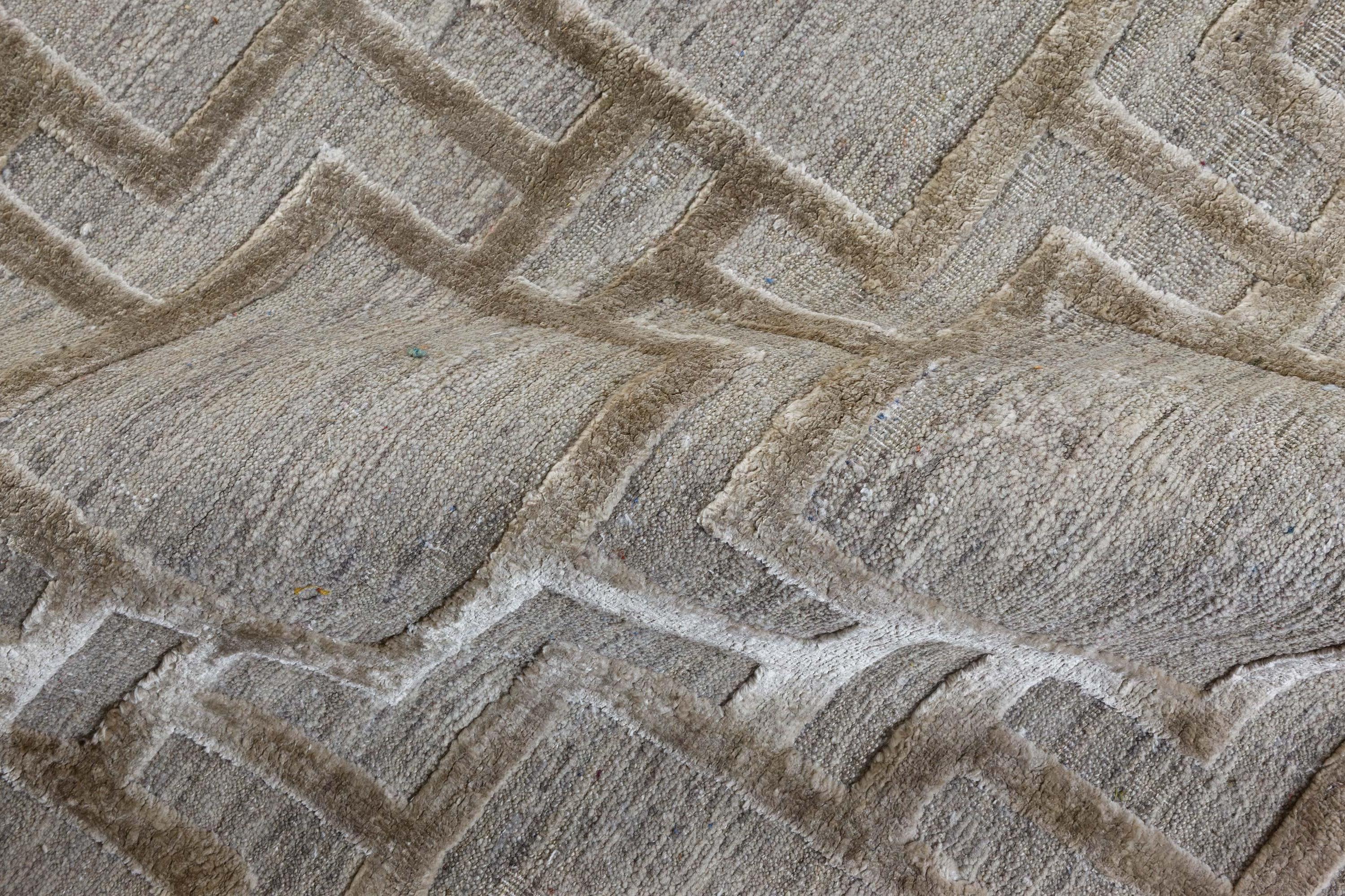 Modern Geo Henley Teppich aus Seide und Wolle von Doris Leslie Blau
Größe: 12'0