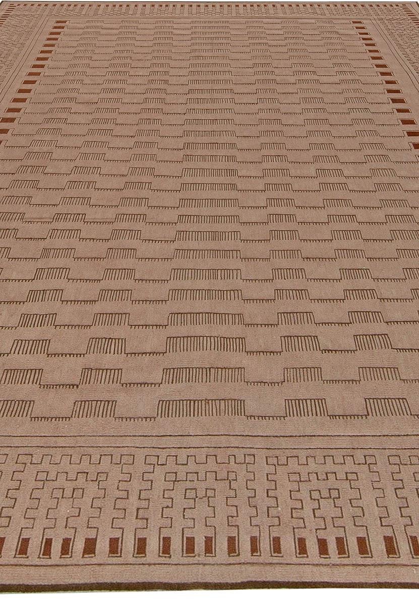 Modern Geometric Aubusson Style Beige Wool Rug by Doris Leslie Blau Chino en venta