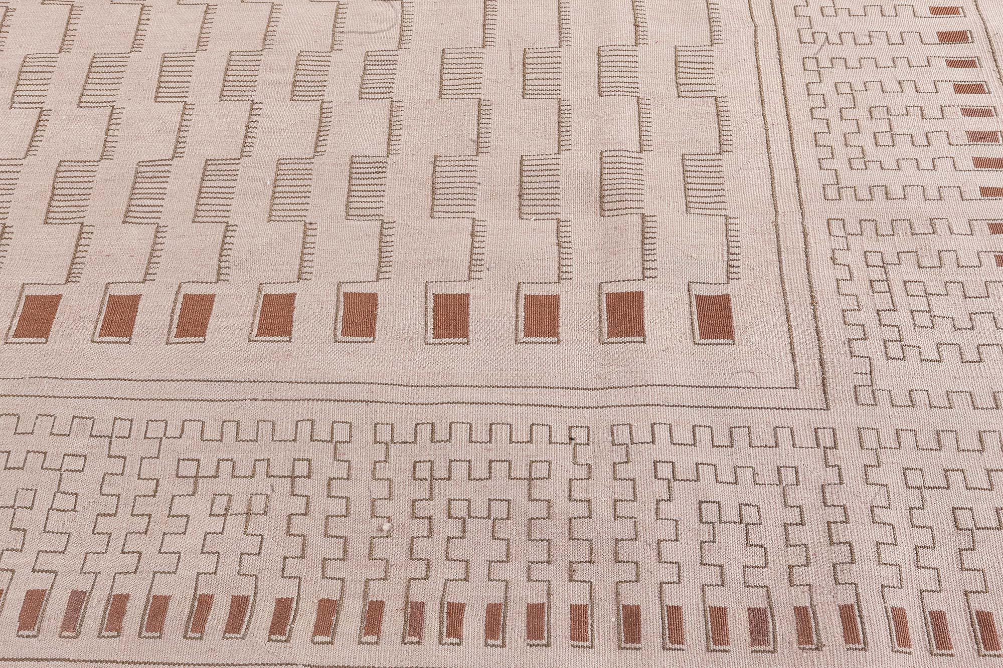 Modern Geometric Aubusson Style Beige Wool Rug by Doris Leslie Blau In New Condition For Sale In New York, NY