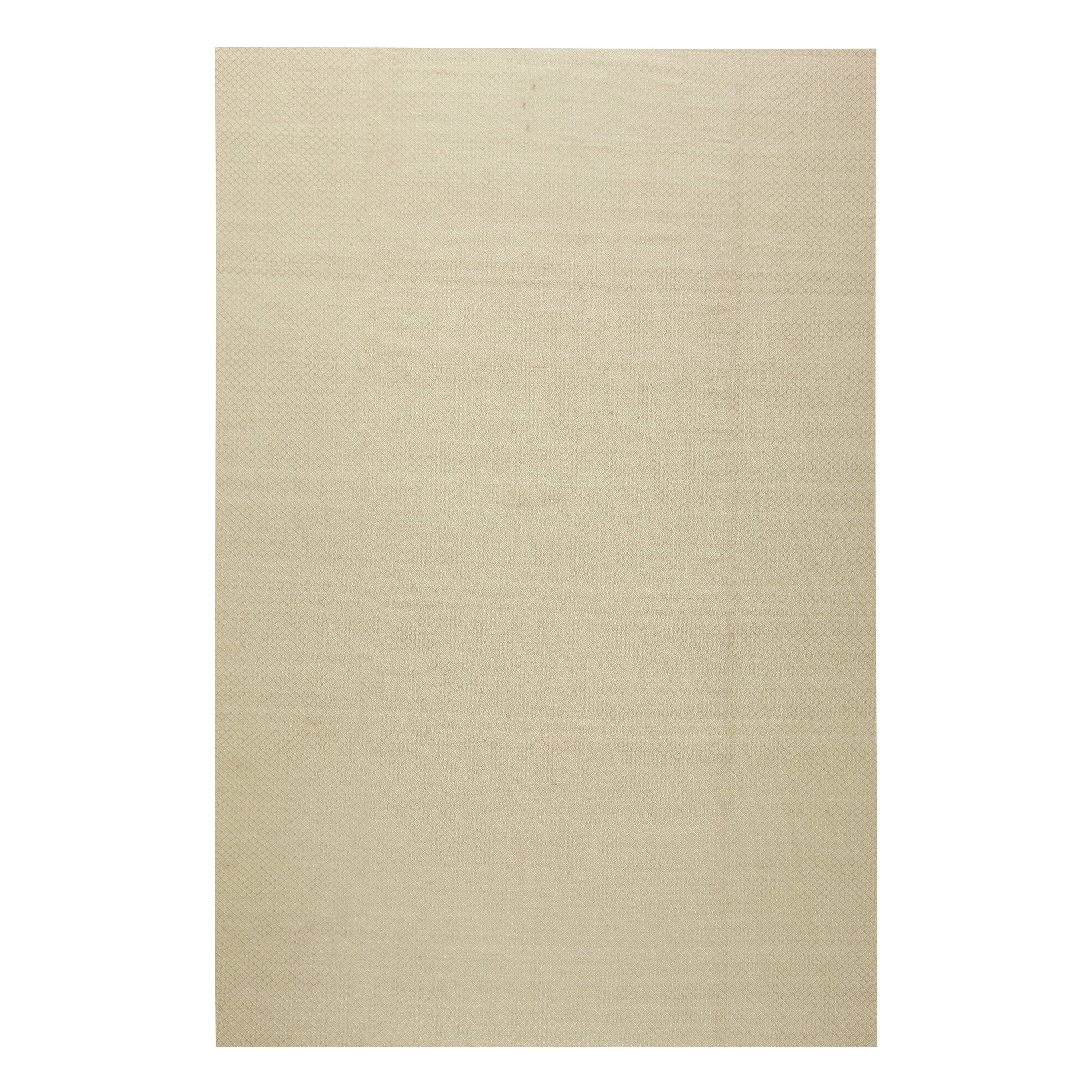 Tappeto moderno geometrico beige a trama piatta in viscosa di Doris Leslie Blau in vendita