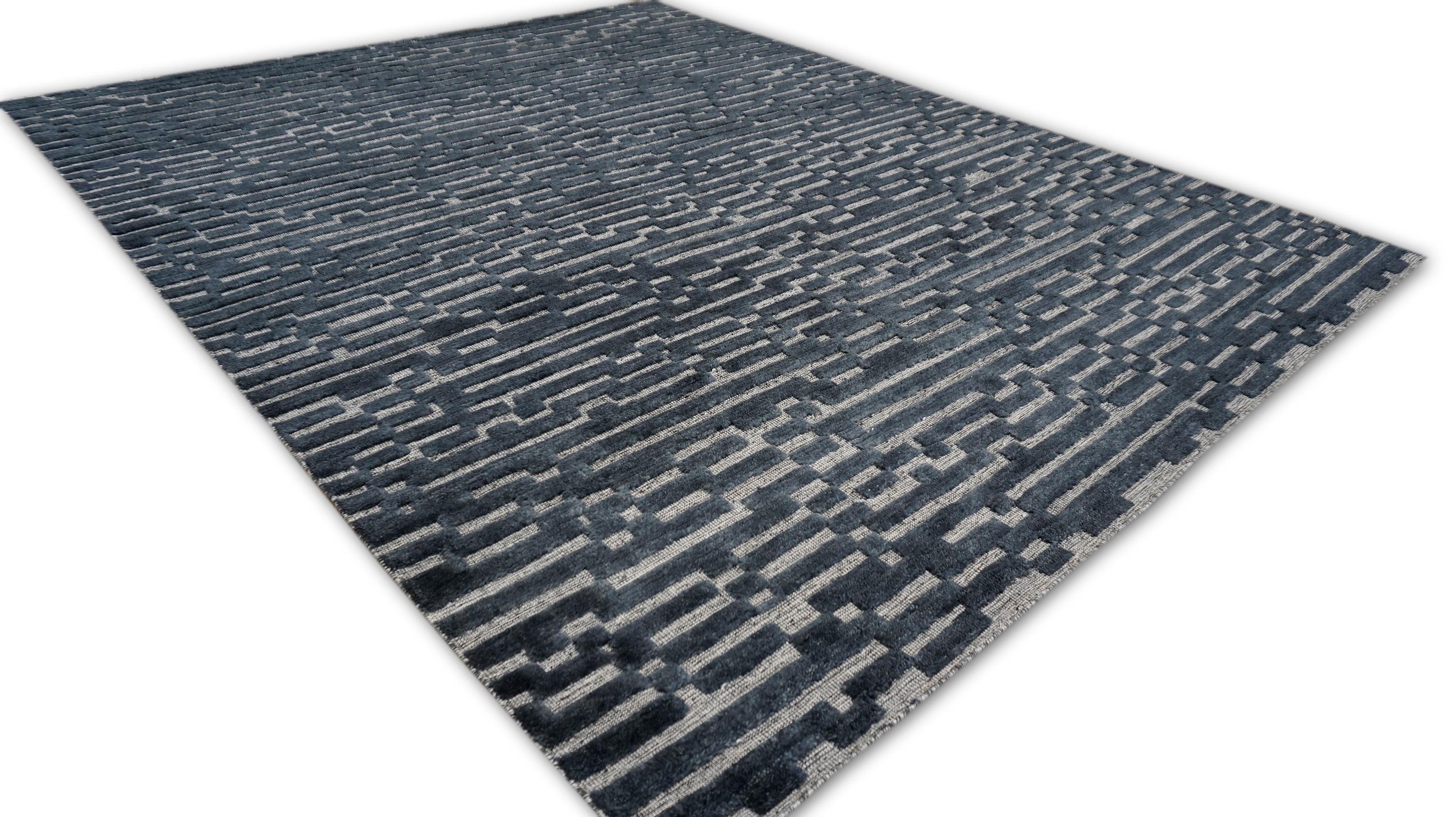 Modernes geometrisches Blau und Grau  Wollteppich 8'x10' (Asiatisch) im Angebot