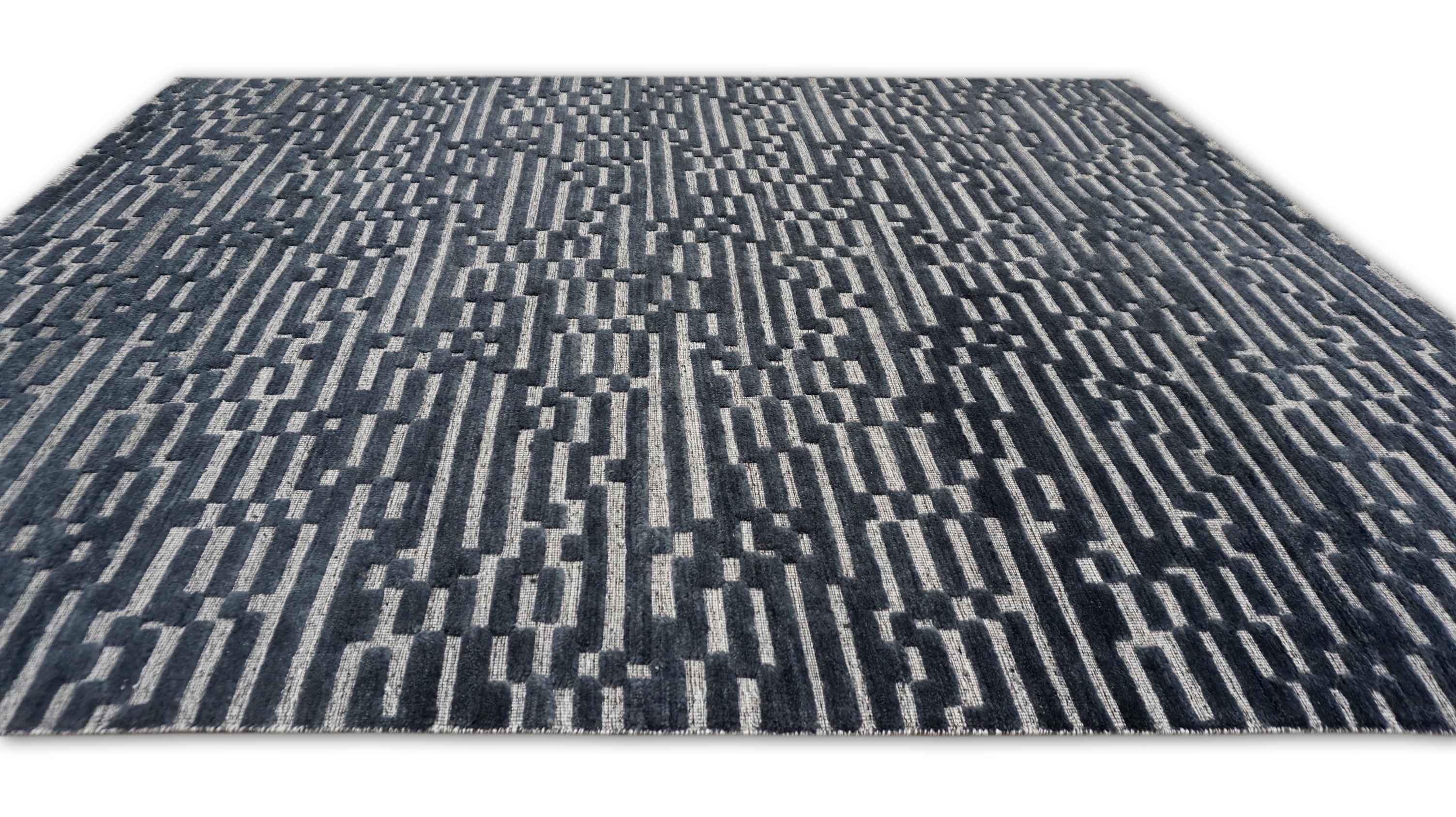 Modernes geometrisches Blau und Grau  Wollteppich 8'x10' im Zustand „Neu“ im Angebot in Torrance, CA