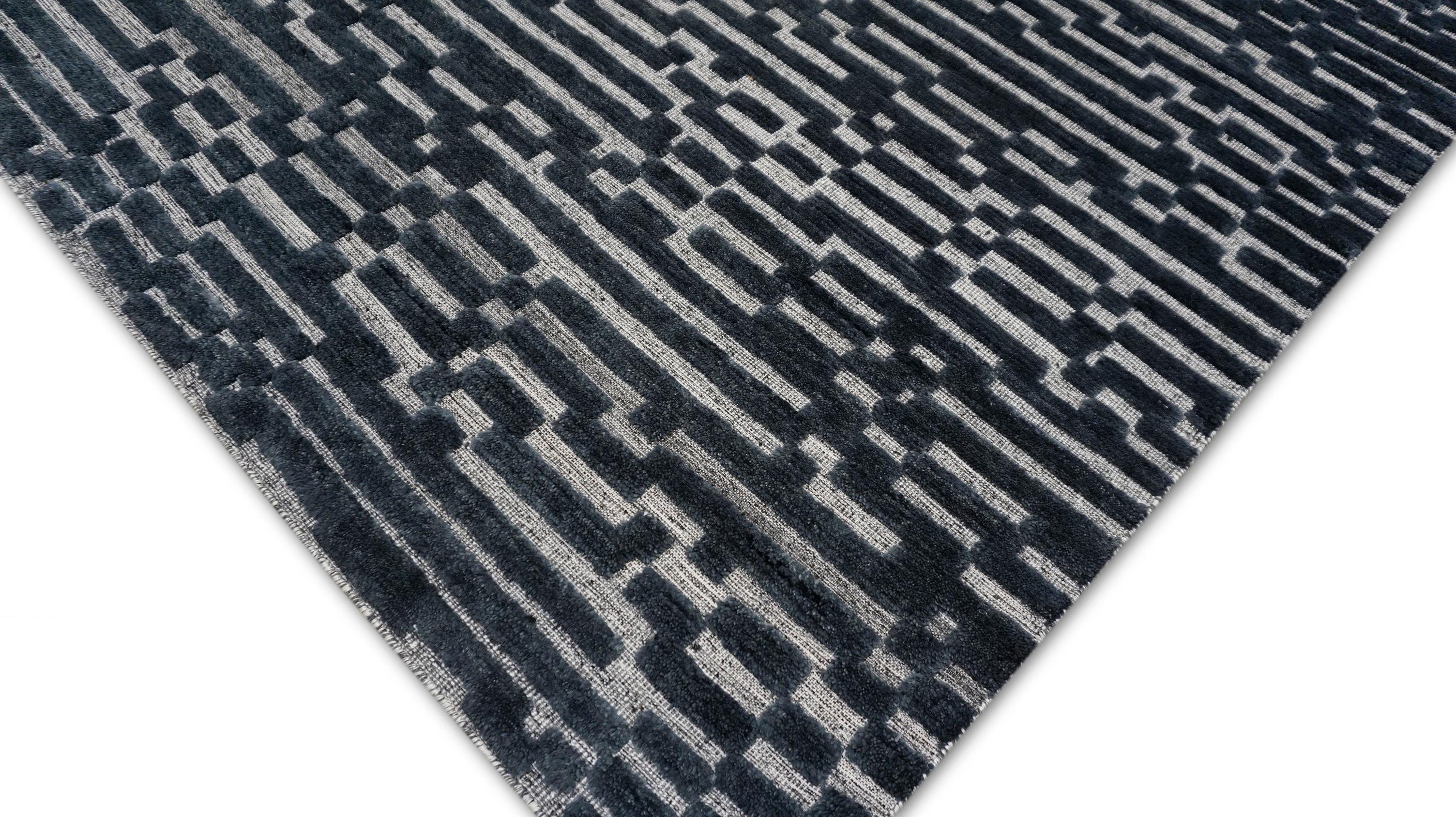 Modernes geometrisches Blau und Grau  Wollteppich 8'x10' im Angebot 2