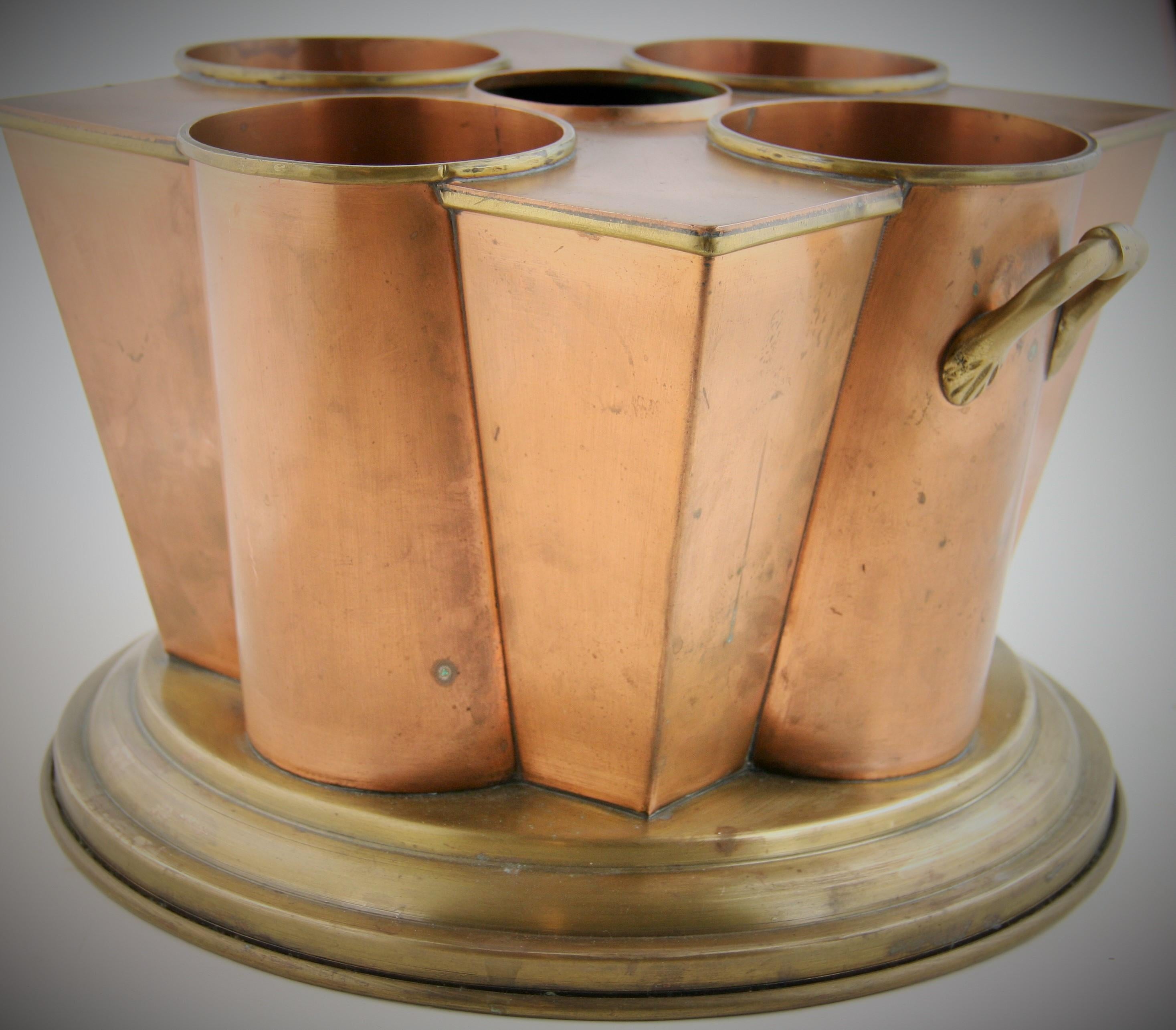 Modern Geometric Brass and Copper Centerpiece/Wine cooler In Good Condition In Douglas Manor, NY