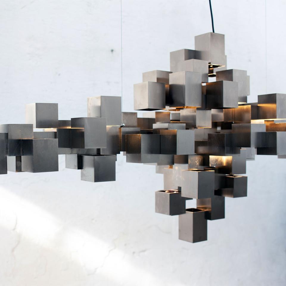 Italiano Cubi geometrici moderni in ottone e acciaio nichelato di HP Sommer per Morghen Studio in vendita