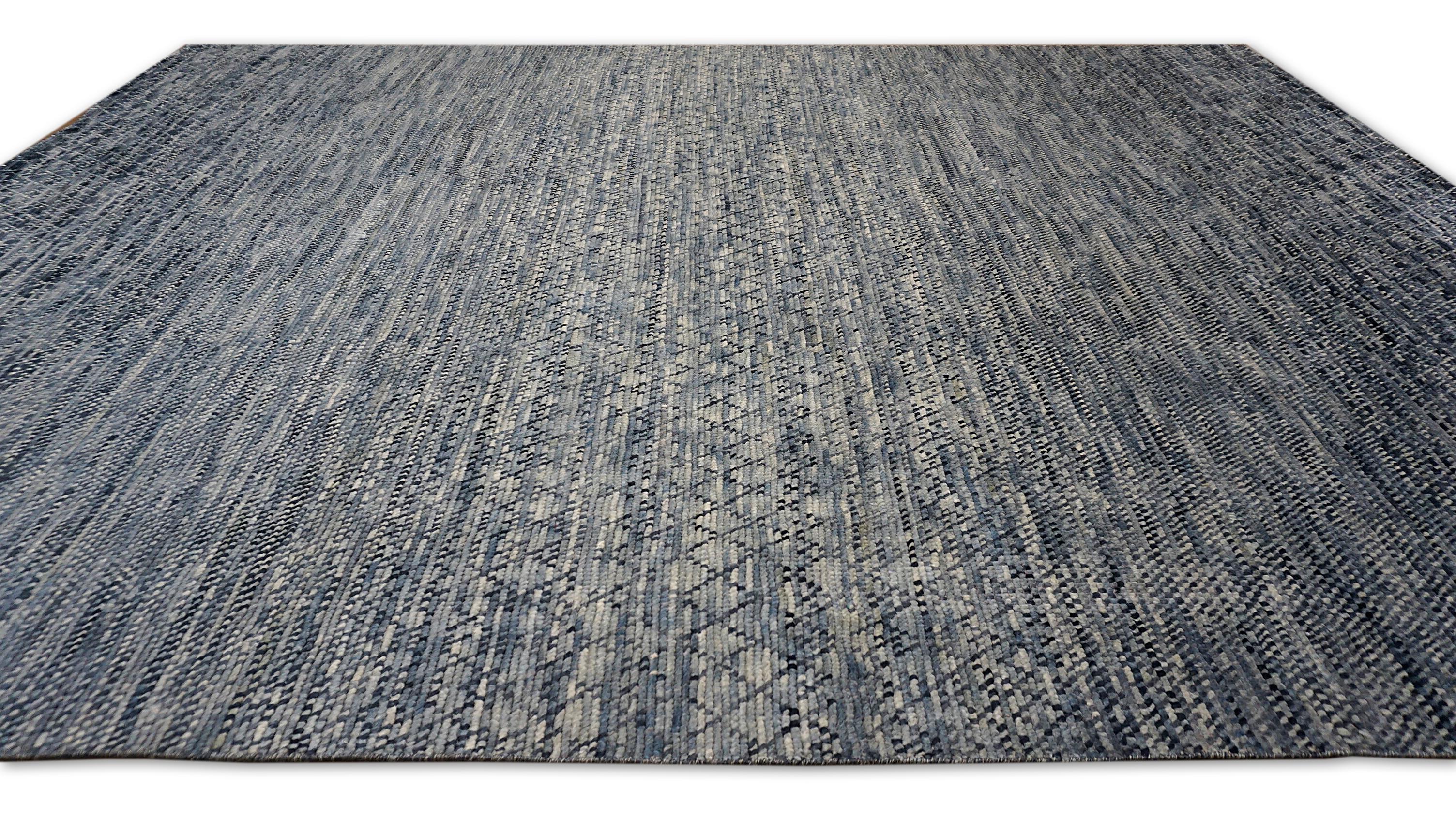Moderner geometrischer grauer und blauer Wollteppich 9'3''x12'3'' im Angebot 4