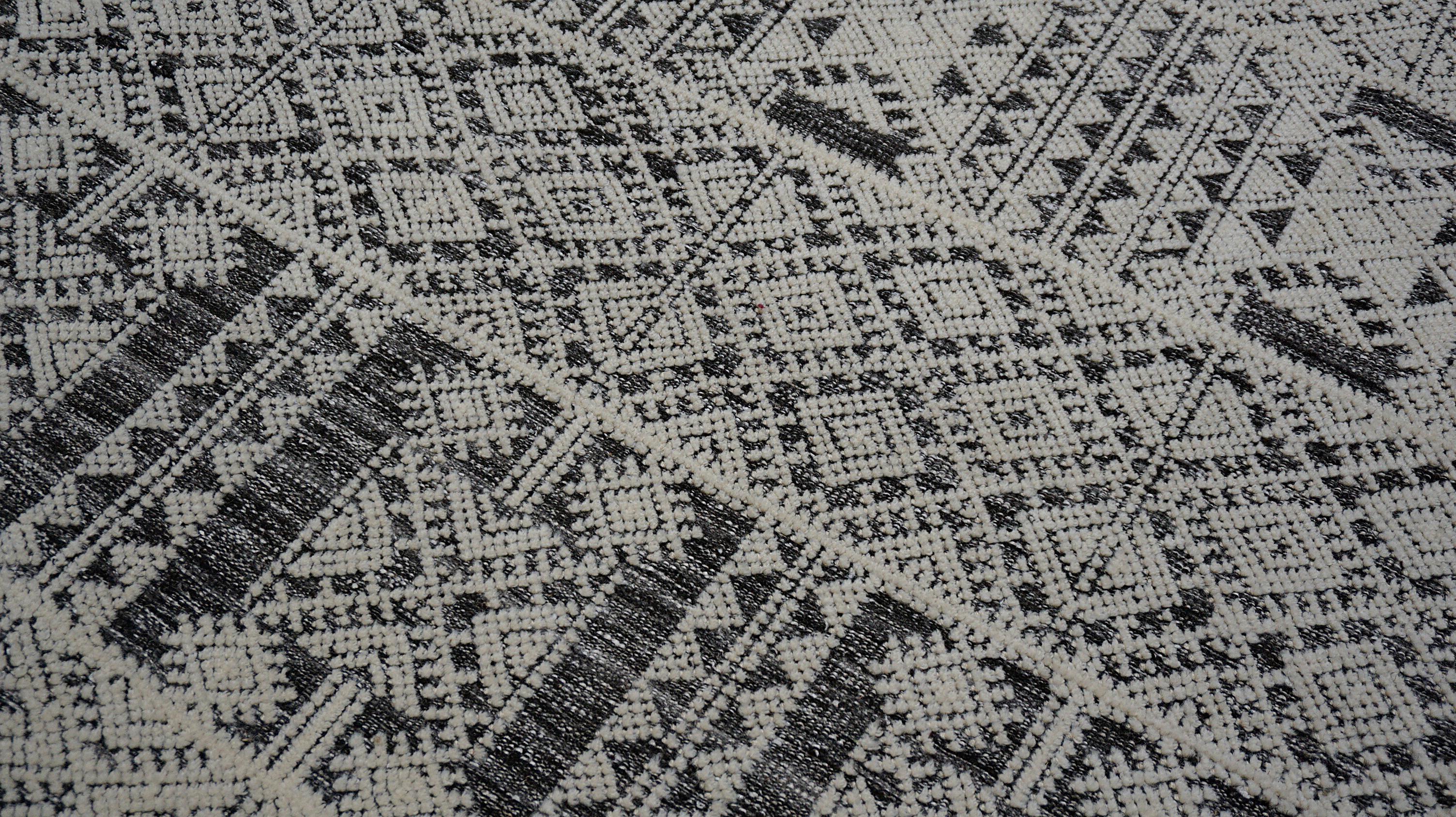 Alfombra Geométrica Moderna de Lana Tribal Gris y Marfil 8'10''x11'10'' Anudado a mano en venta