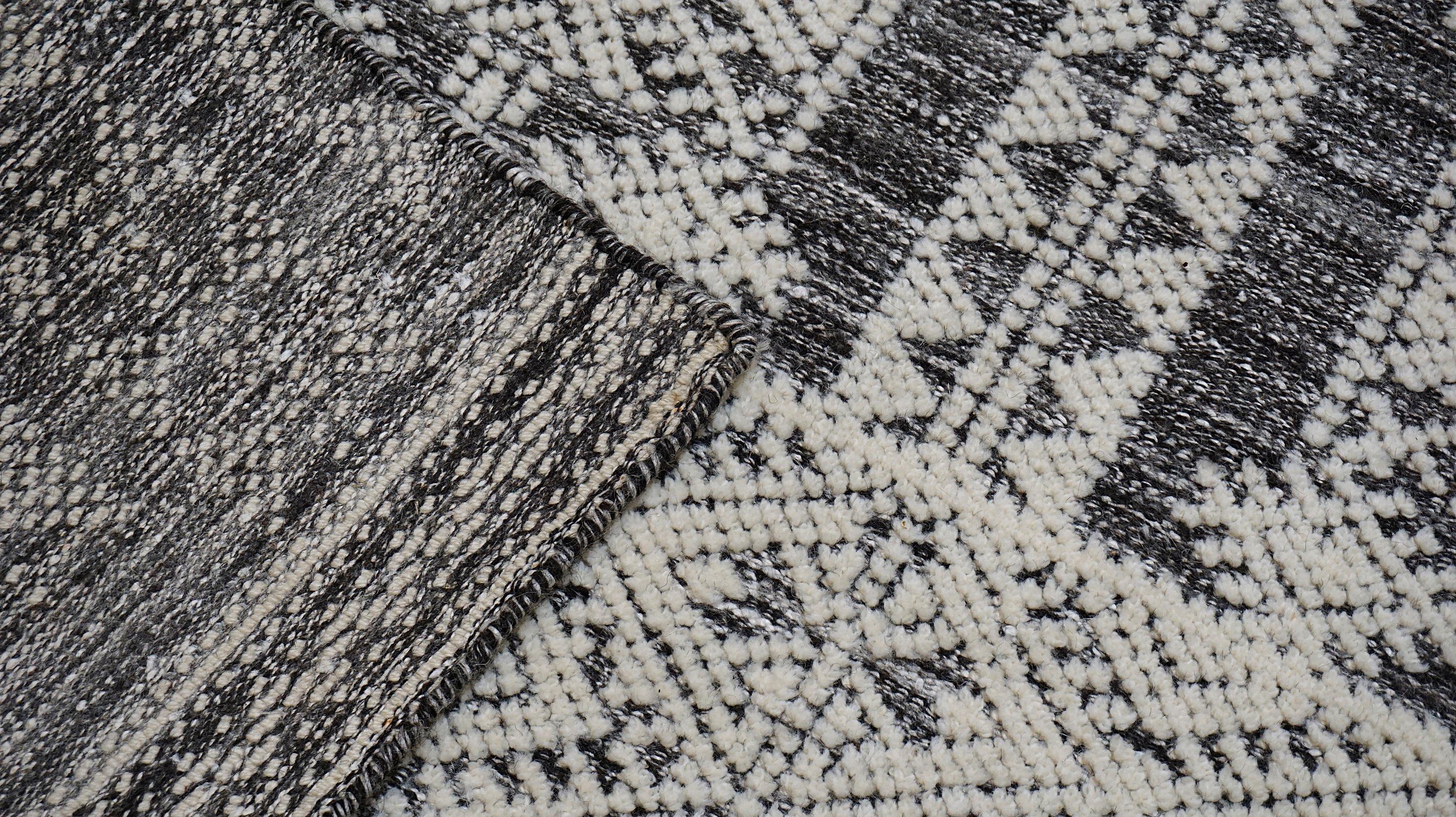 Alfombra Geométrica Moderna de Lana Tribal Gris y Marfil 8'10''x11'10'' Siglo XXI y contemporáneo en venta