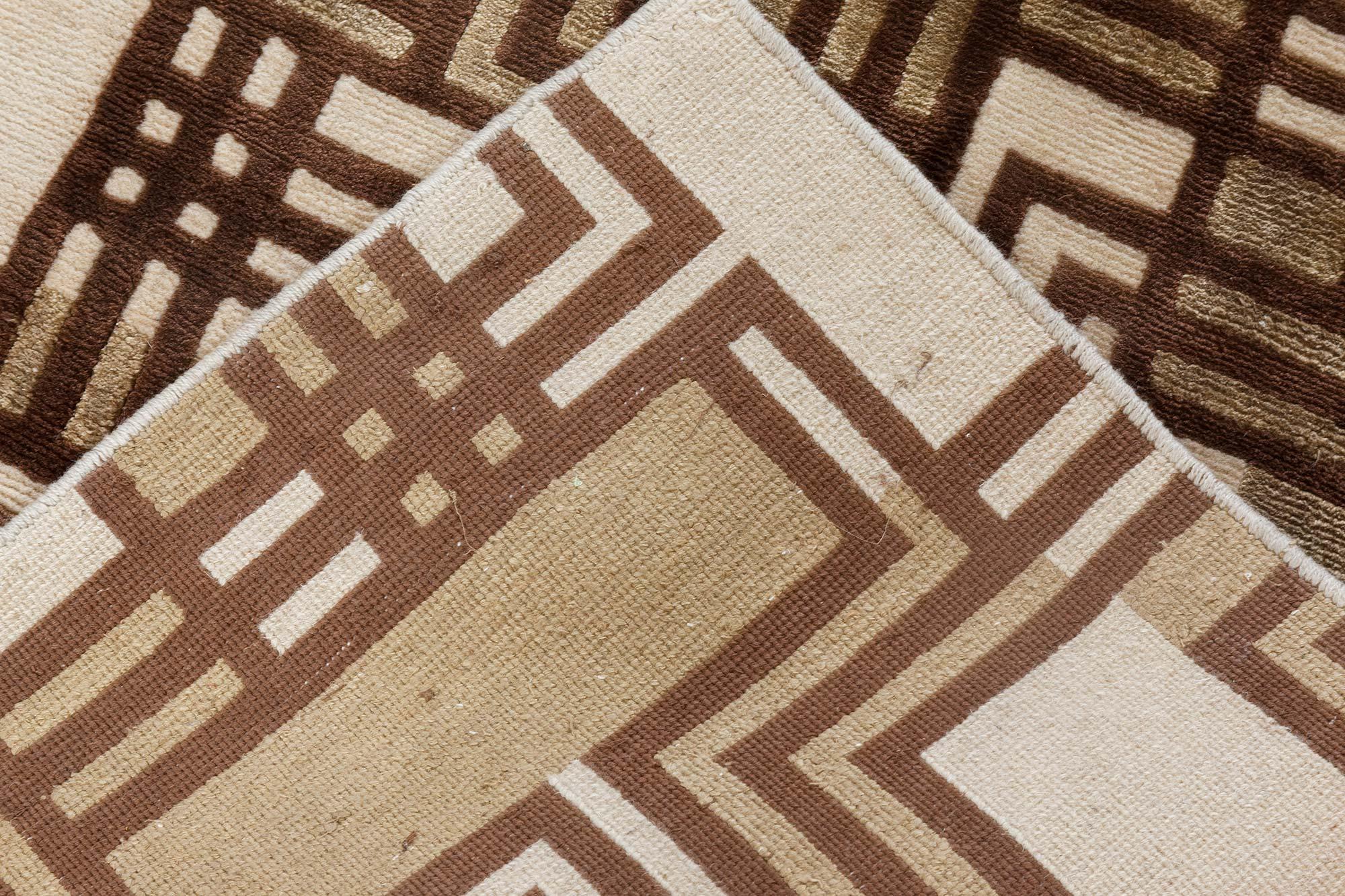 XXI secolo e contemporaneo Runner geometrico moderno in seta e lana annodato a mano di Doris Leslie Blau in vendita