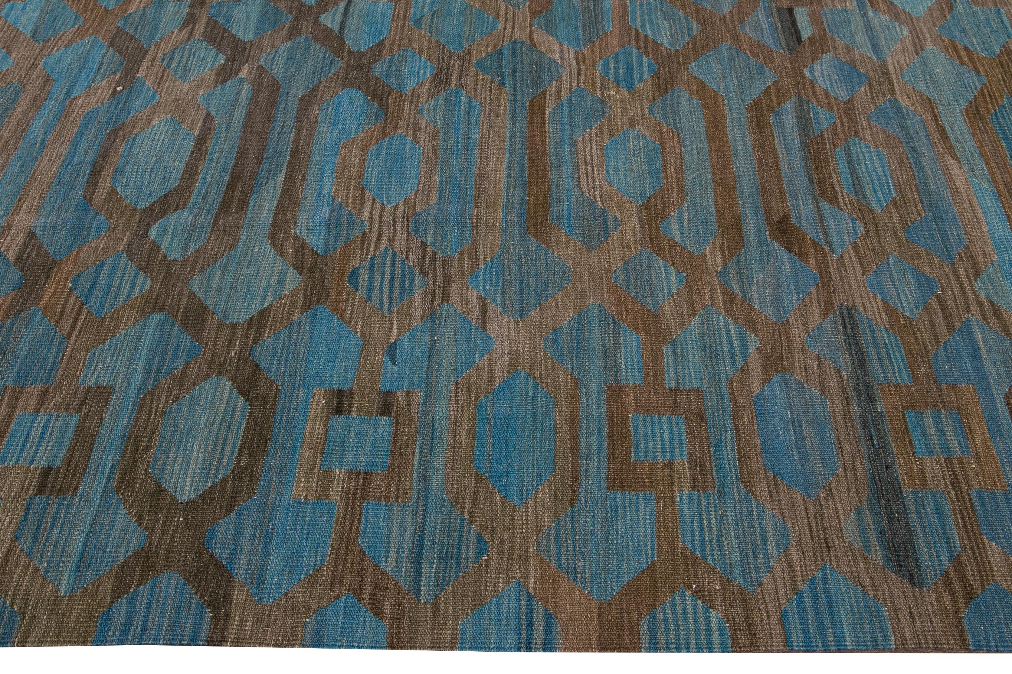 Contemporary Modern Geometric Kilim Handmade Room Size Blue Wool Rug For Sale