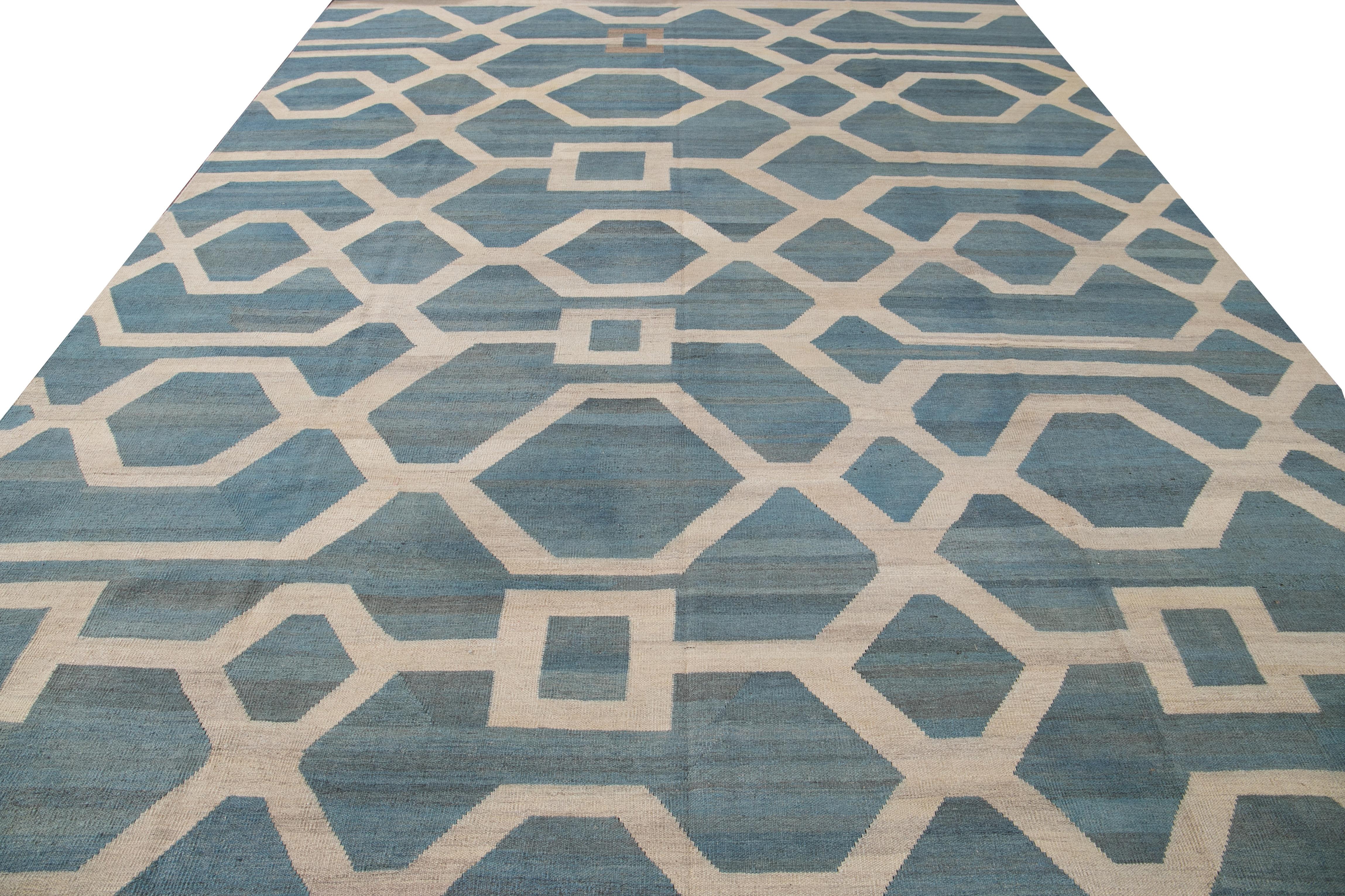 Turkish Modern Geometric Kilim Room Size Wool Rug For Sale