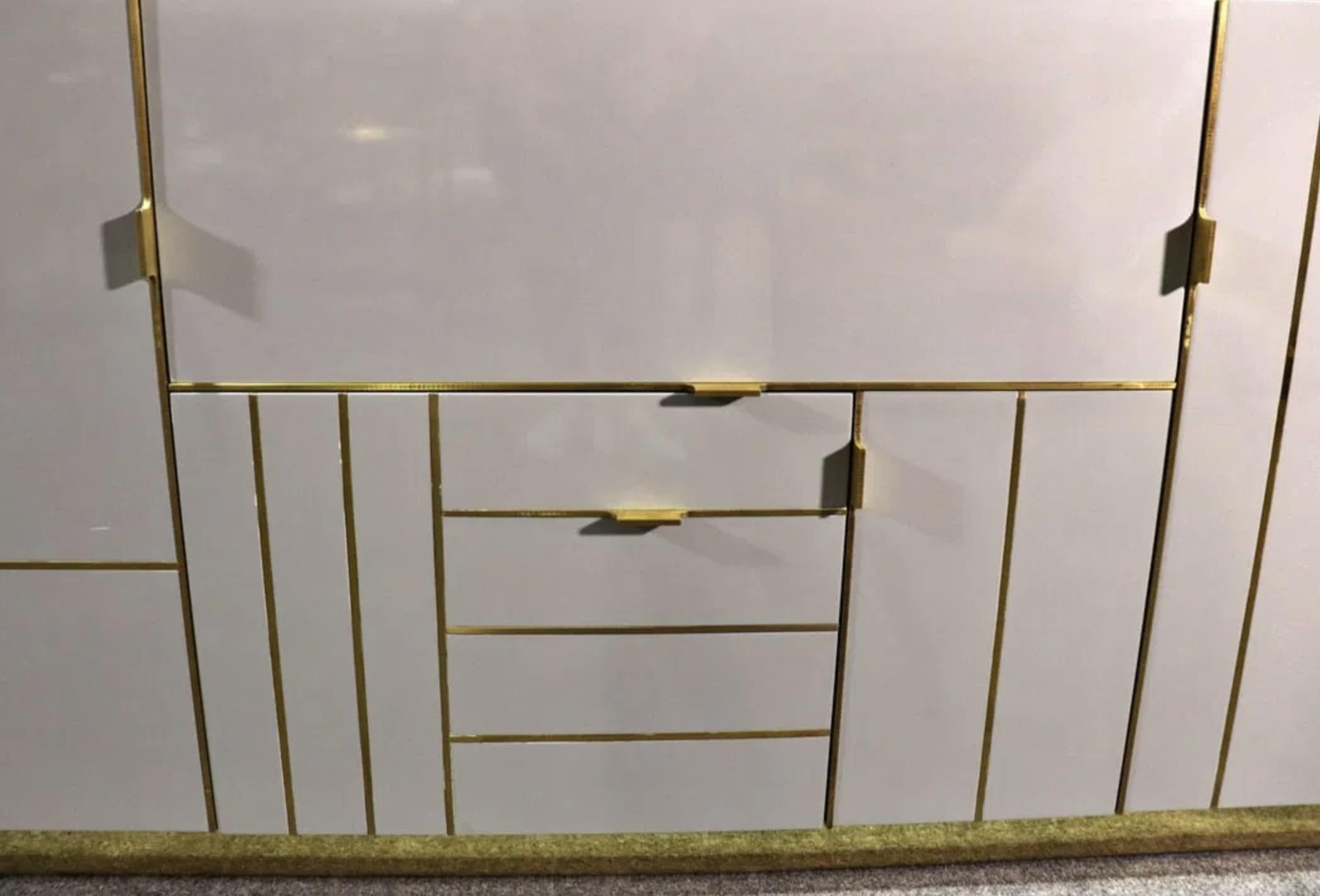 Enfilade laqué géométrique moderne en vente 5