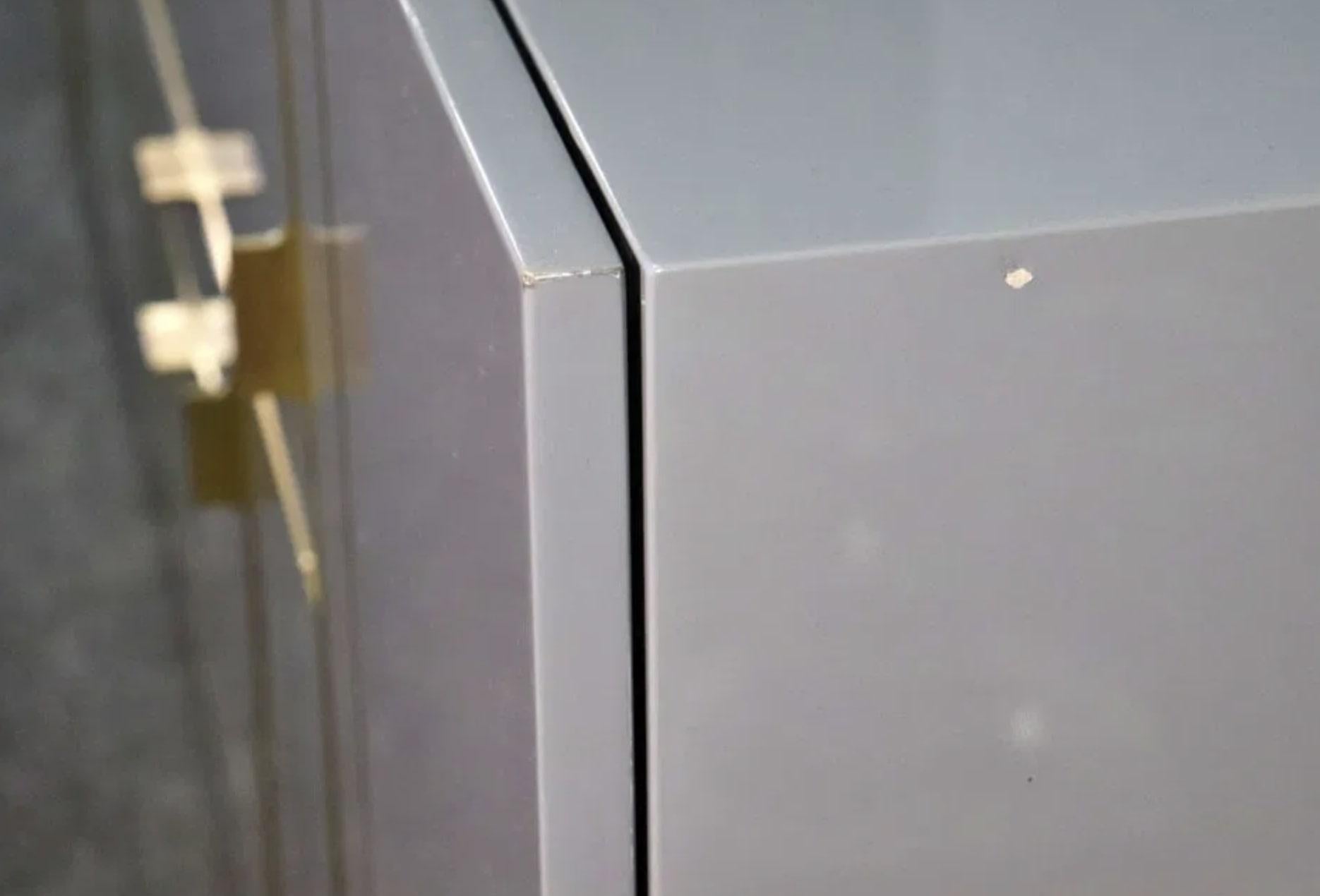 Enfilade laqué géométrique moderne en vente 1