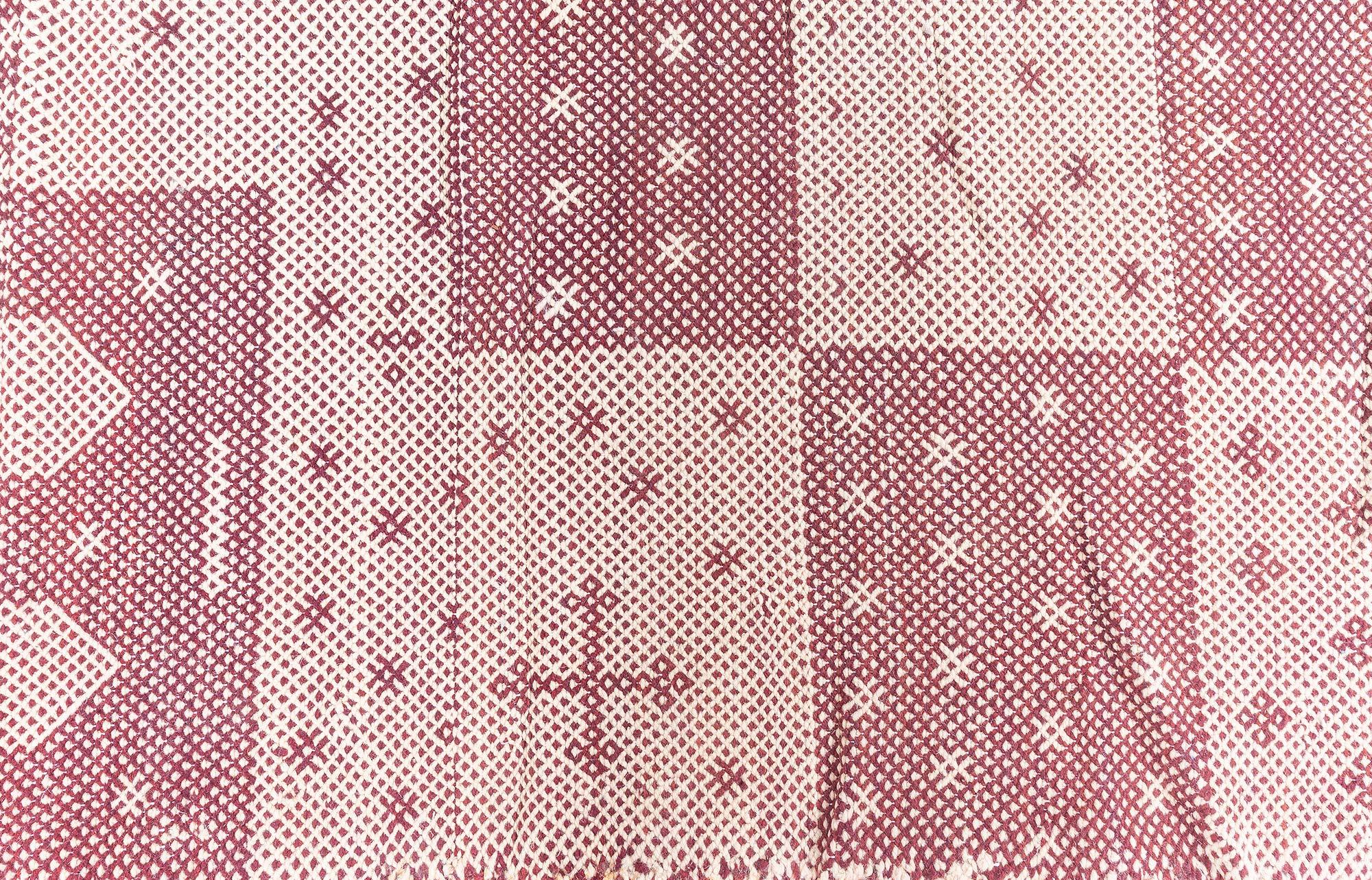 Moderner geometrischer Flachgewebe-Wollteppich im marokkanischen Stil von Doris Leslie Blau (Stammeskunst) im Angebot