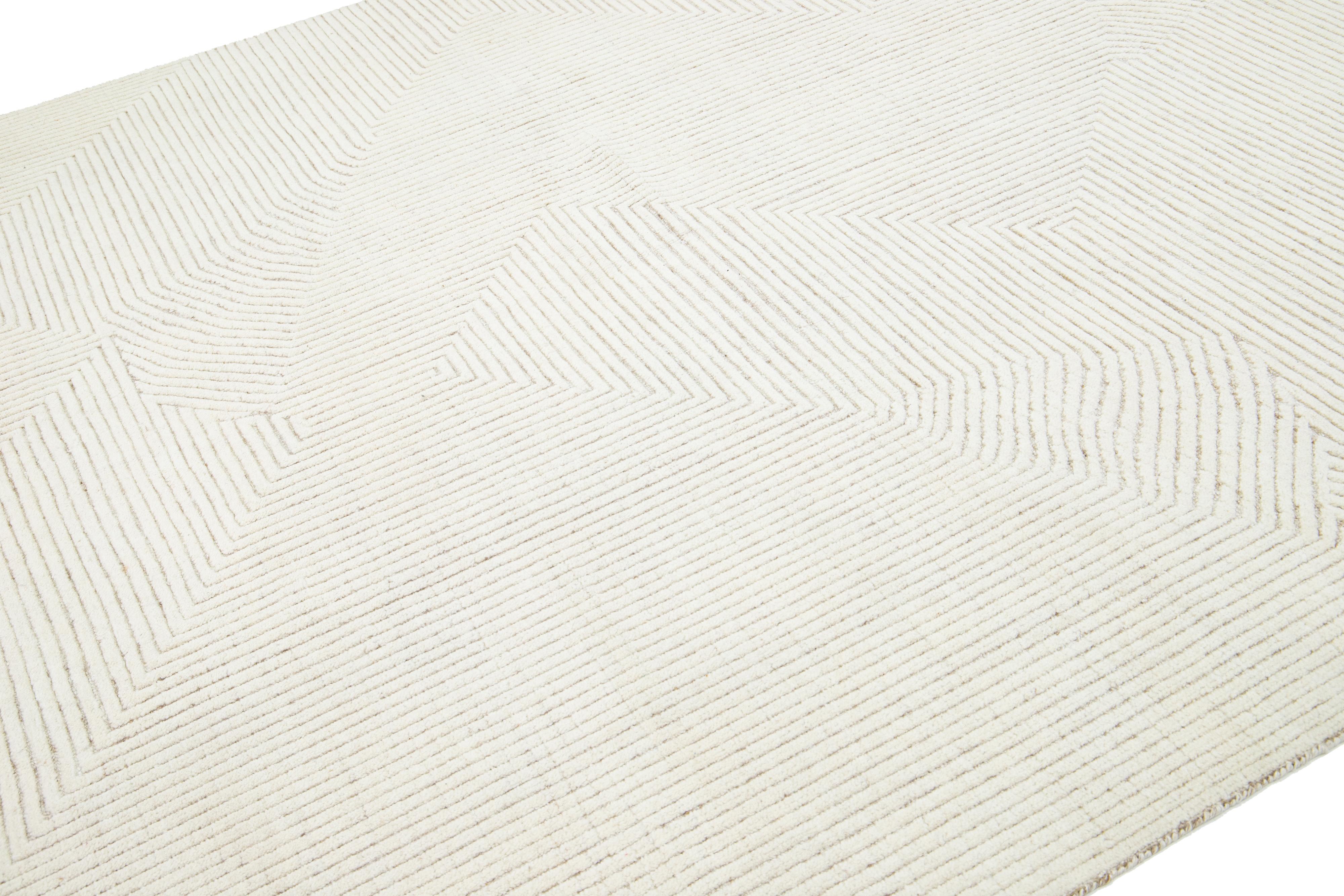 Organic Modern Modern Geometric Moroccan Style Wool Rug In Ivory For Sale