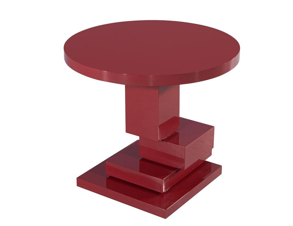 Modern Geometric Round Accent Table in Ruby Lacquer Finish For Sale 1
