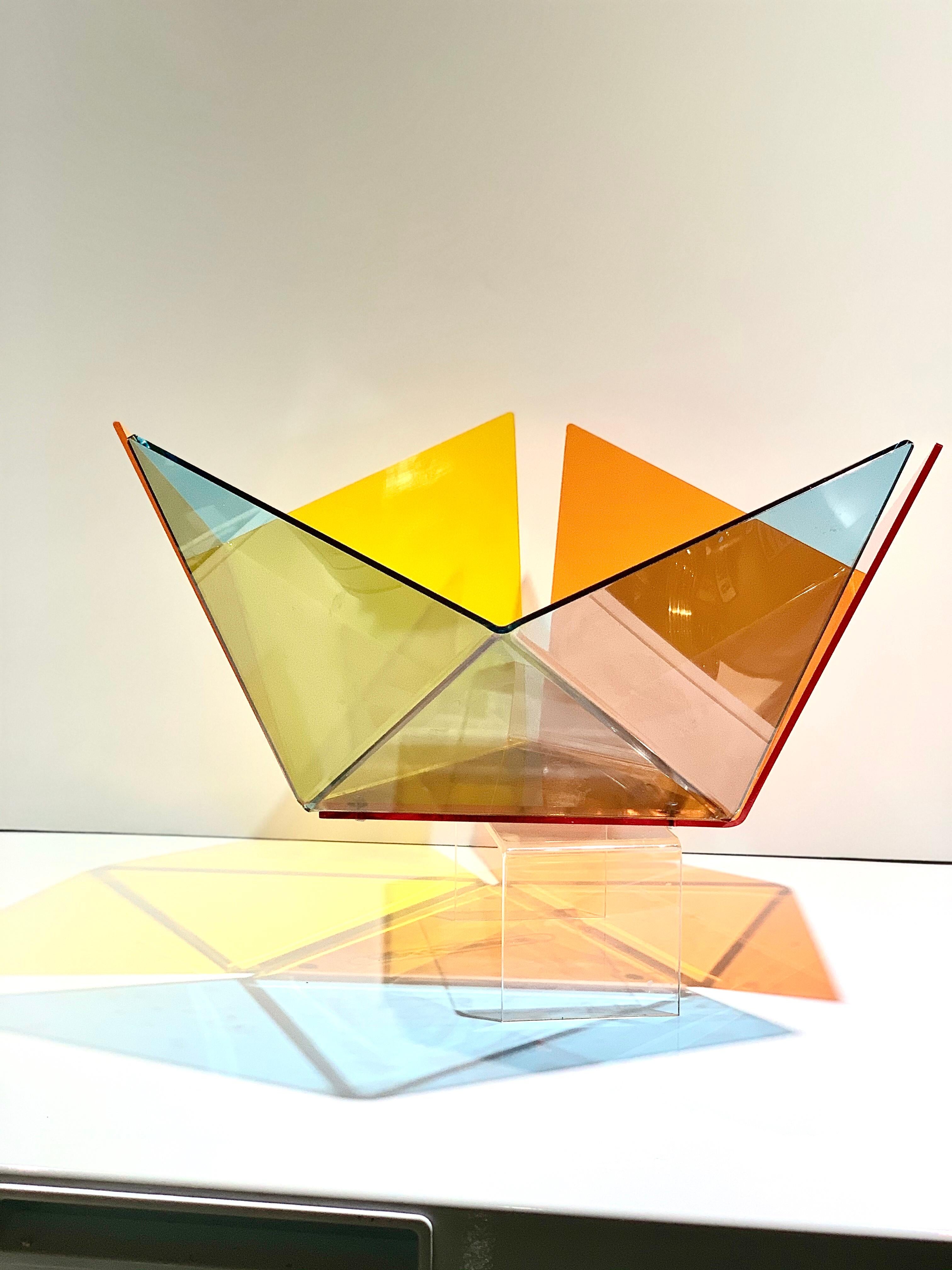 British Modern Geometric Sculptural Lucite Fruit Bowl Procter-Rihl MoMA, 1997