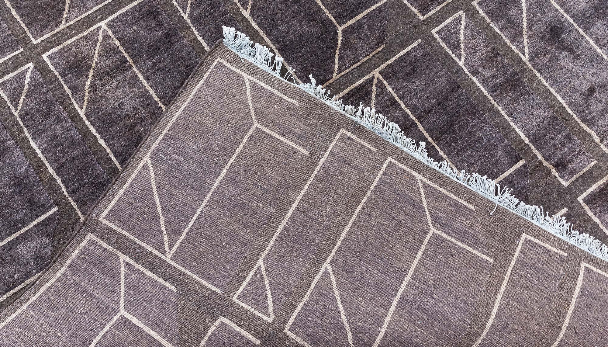 Tappeto moderno geometrico in seta e lana realizzato a mano da Doris Leslie Blau in vendita 1