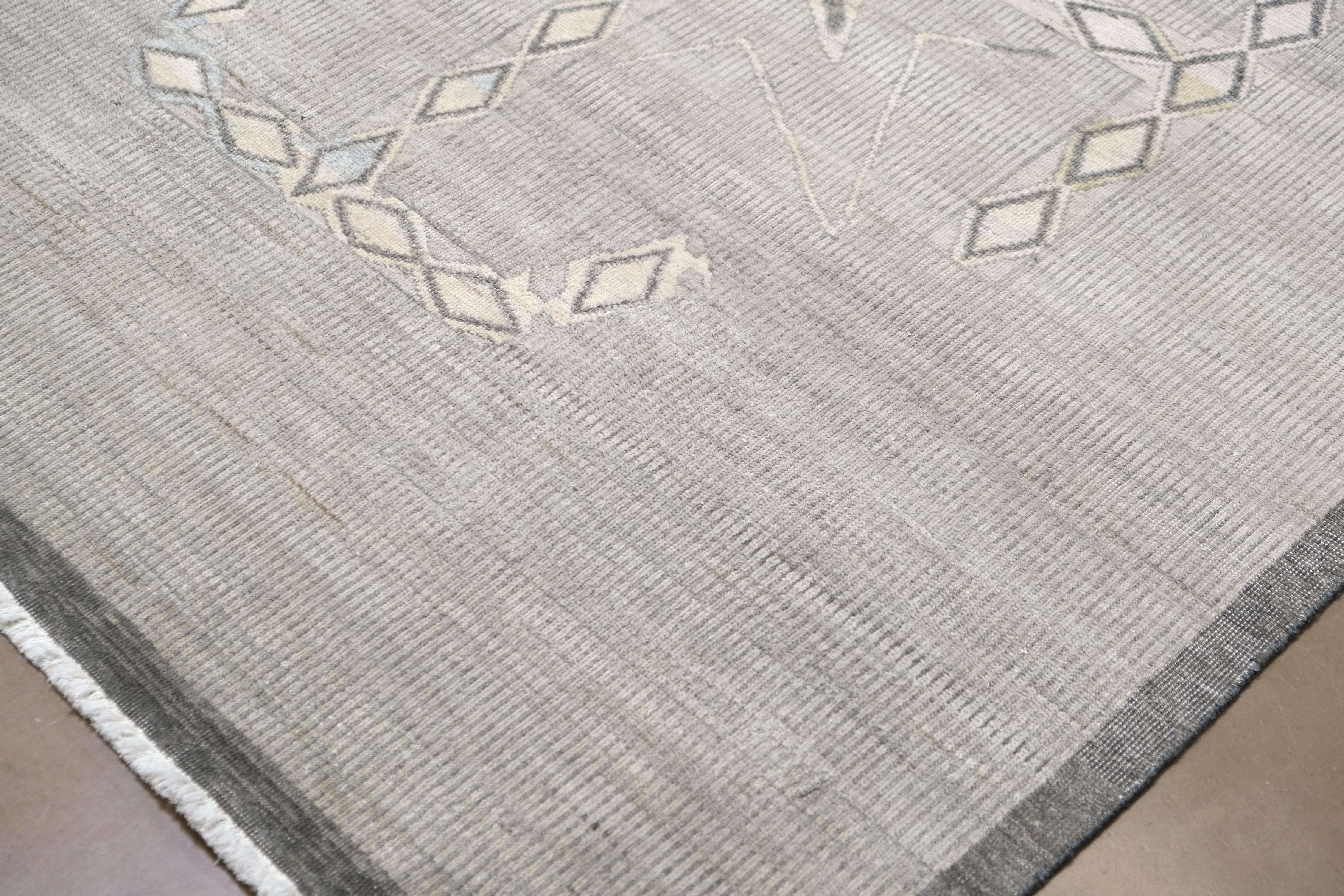Modern Geometrisch Tribal Warm Neutral Wollteppich 12x15 (Asiatisch) im Angebot