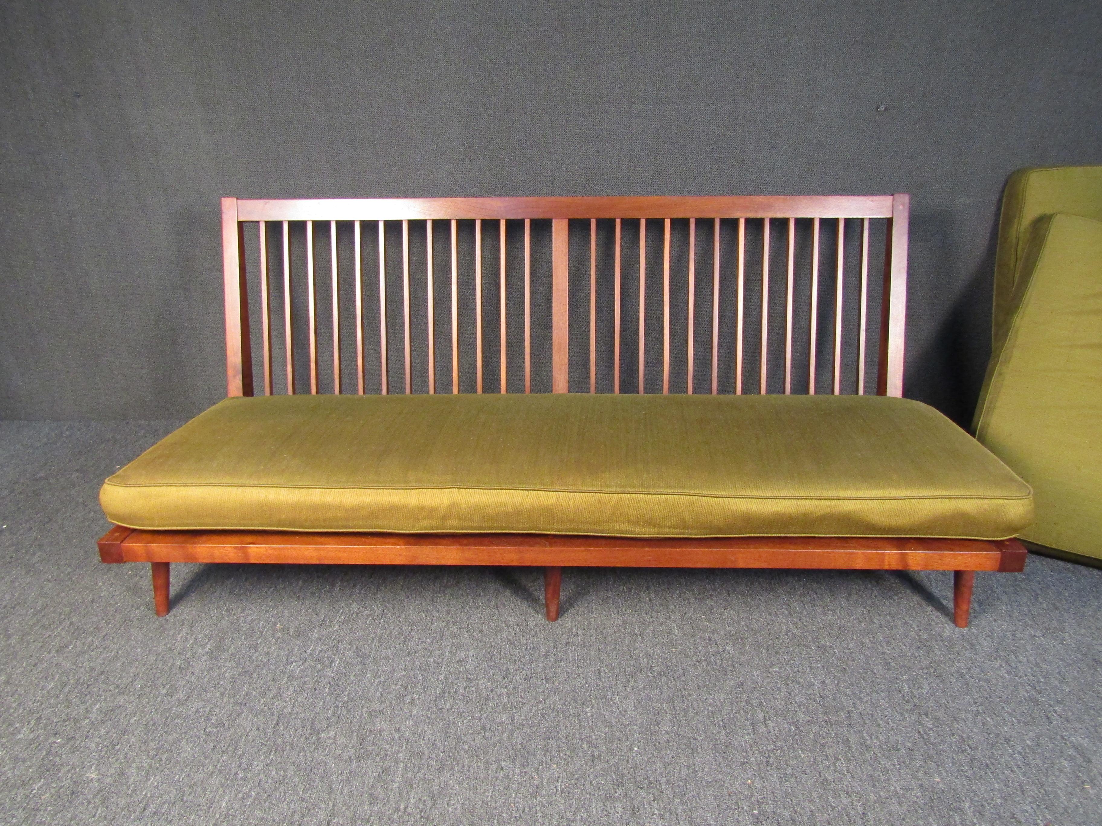Modernes armloses Sofa von George Nakashima im Angebot 4