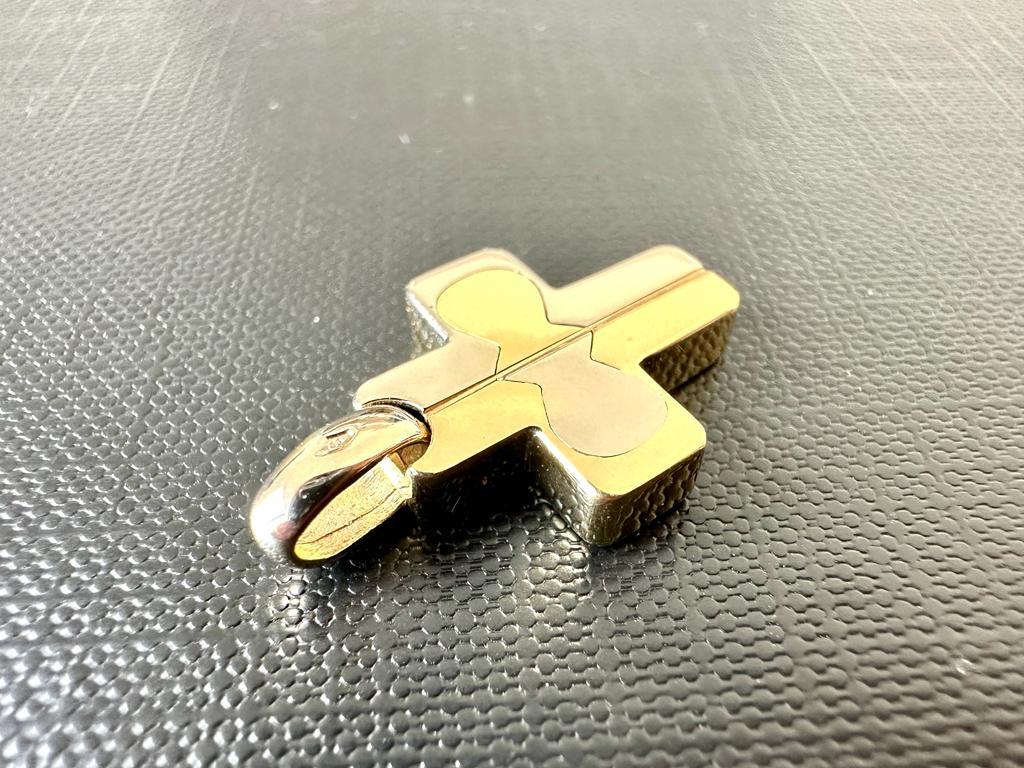 Women's or Men's Modern German Cross 18 Karat Yellow and White Gold For Sale