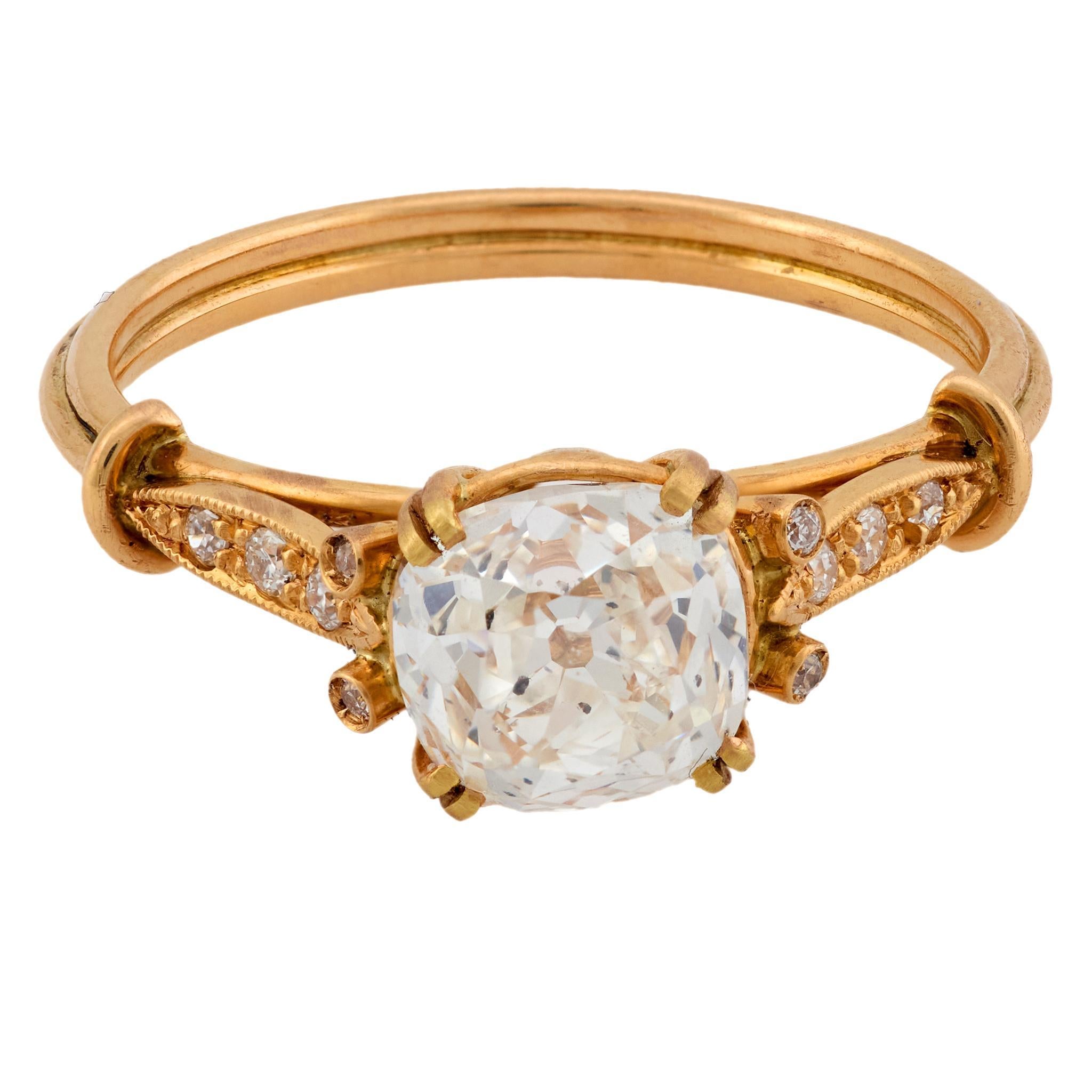 Anillo de compromiso moderno GIA de oro amarillo de 18 quilates con diamante talla mina antigua de 1,51 quilates Moderno en venta