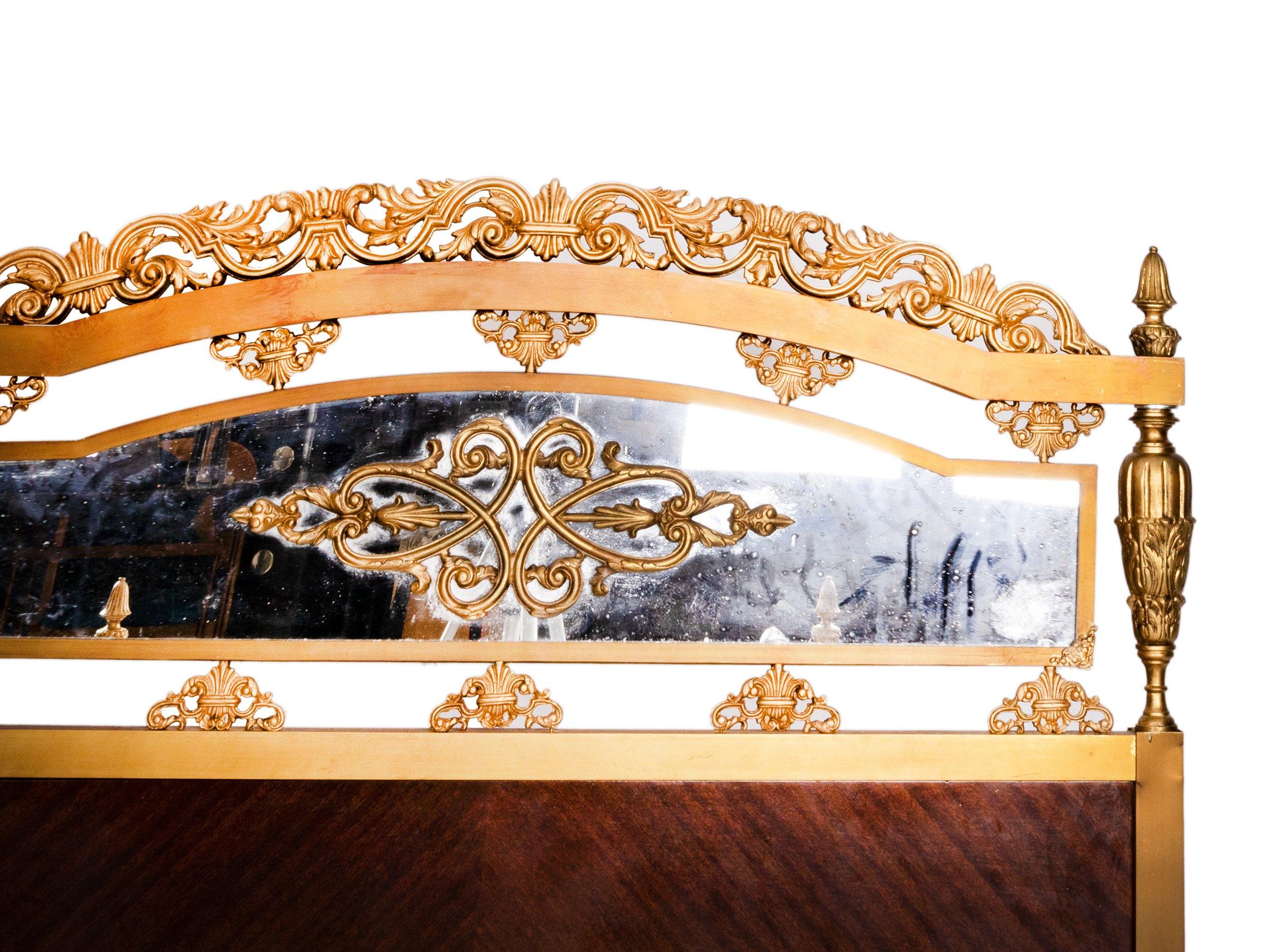 Set Of Modern Gilded Bronze Bedroom Louis XV, 20th Century For Sale 10