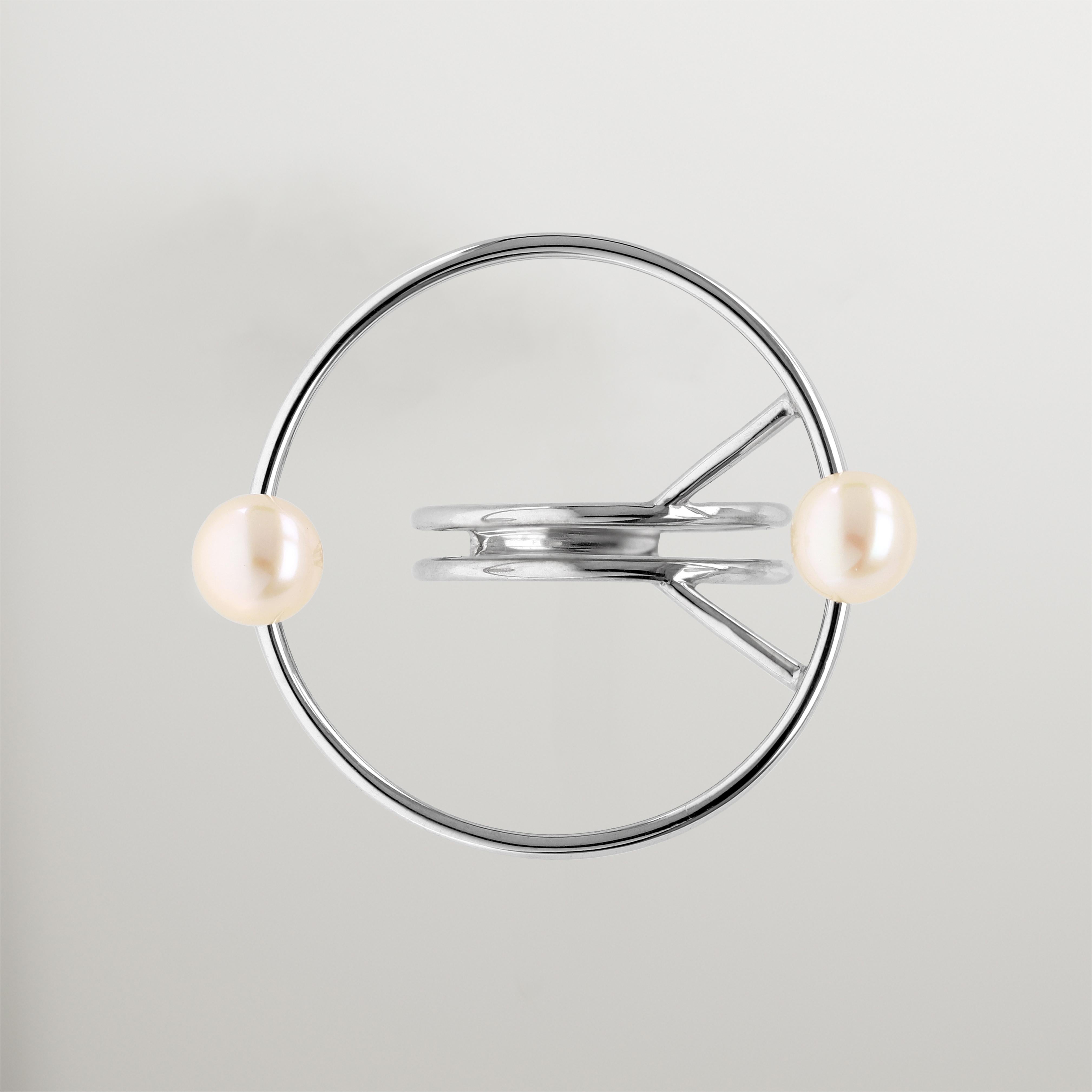 Round Cut Modern gilding silver 925 coktail ring, natural pearls with minimalistic lines For Sale