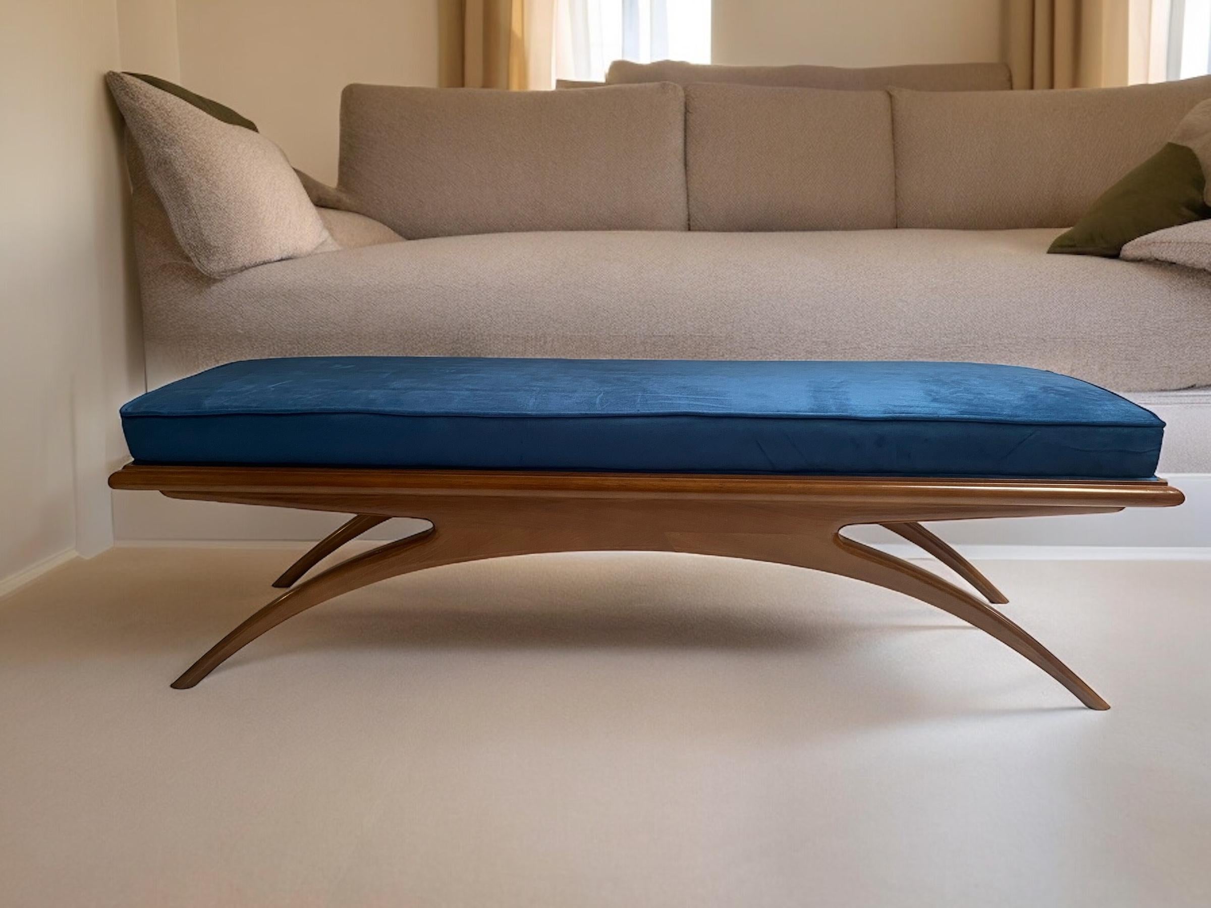 Mid-Century Modern Modern Gio Ponti Style Window Bench or Settee For Sale