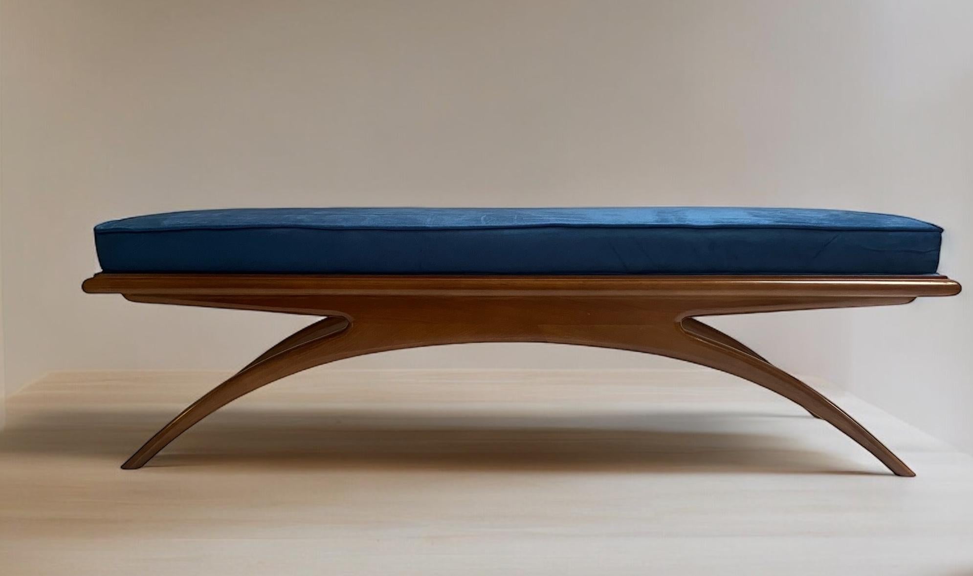 Late 20th Century Modern Gio Ponti Style Window Bench or Settee For Sale