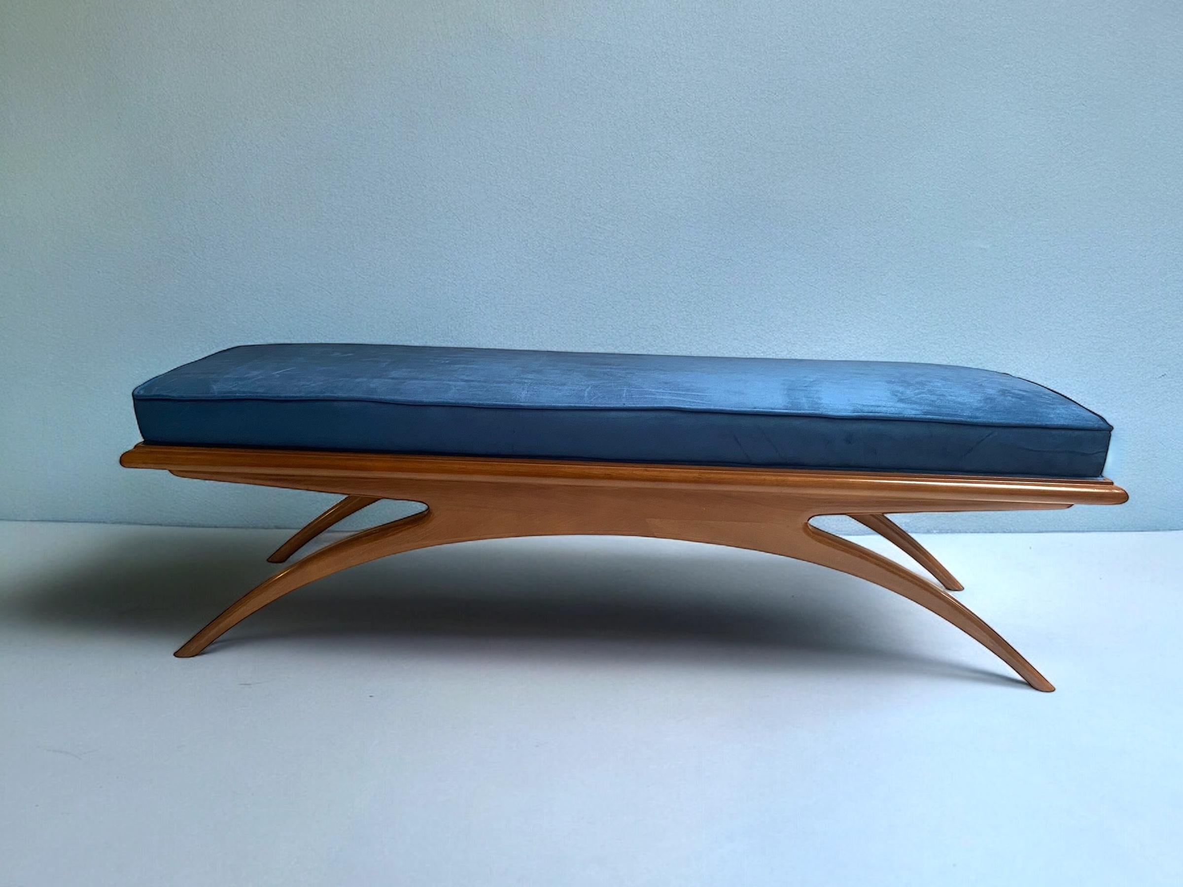 Modern Gio Ponti Style Window Benches oder Settees im Angebot 3