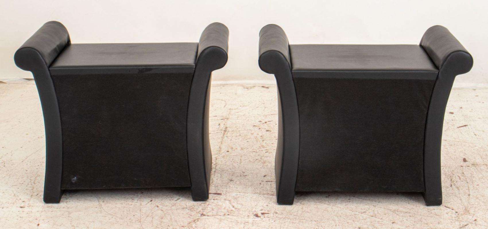 Paire de tables de nuit en cuir végétal à la mode moderne glamour État moyen - En vente à Astoria, NY