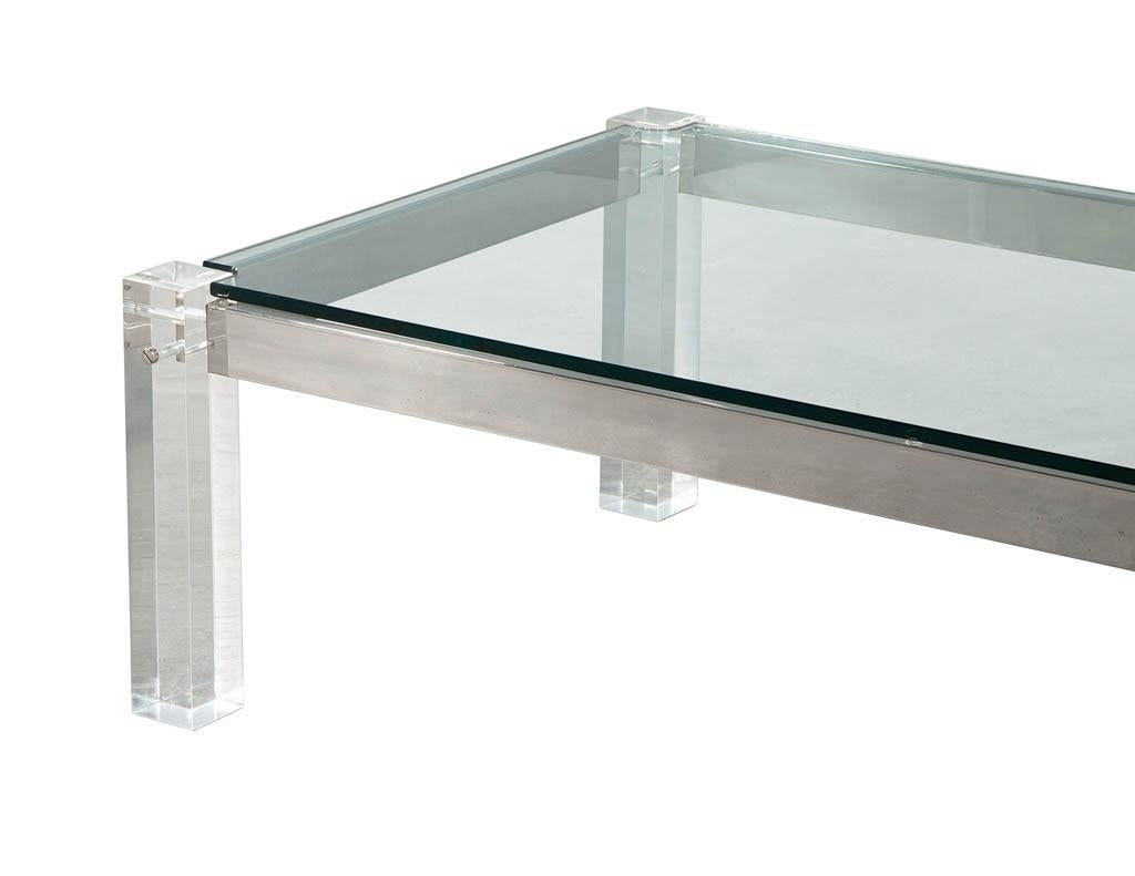 Mid-Century Modern Table à cocktail moderne en verre et acrylique en vente