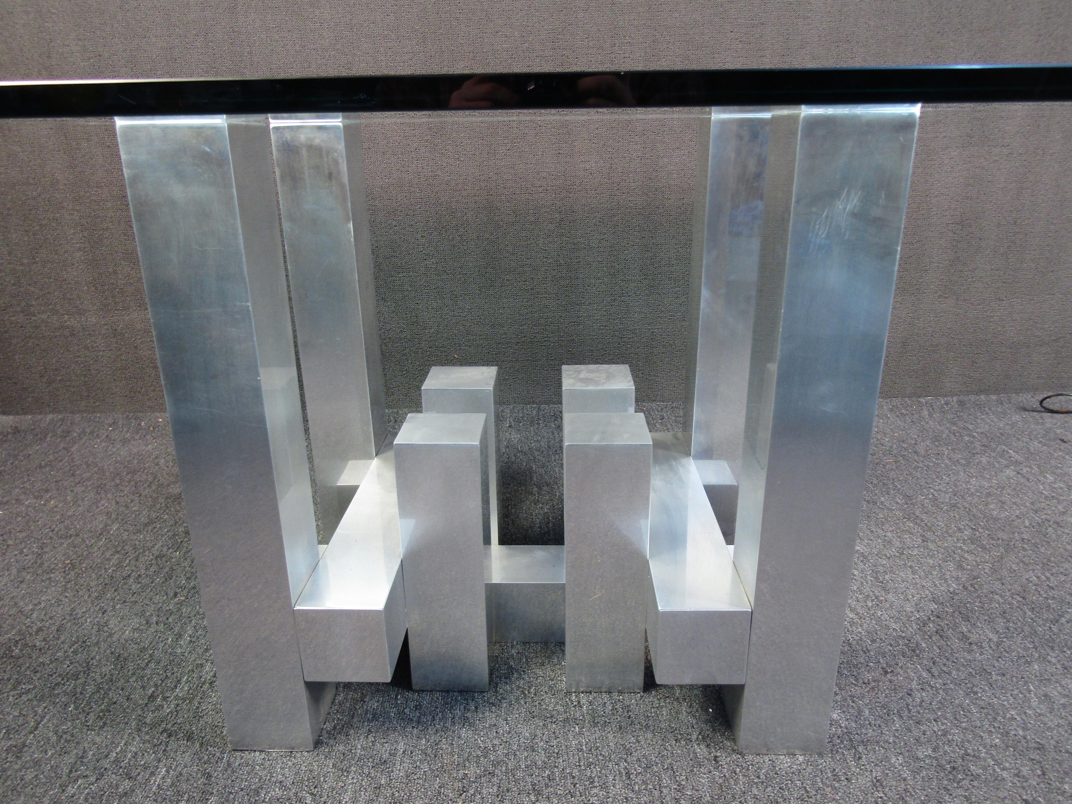 20ième siècle Table moderne en verre et métal dans le style de Paul Evans en vente