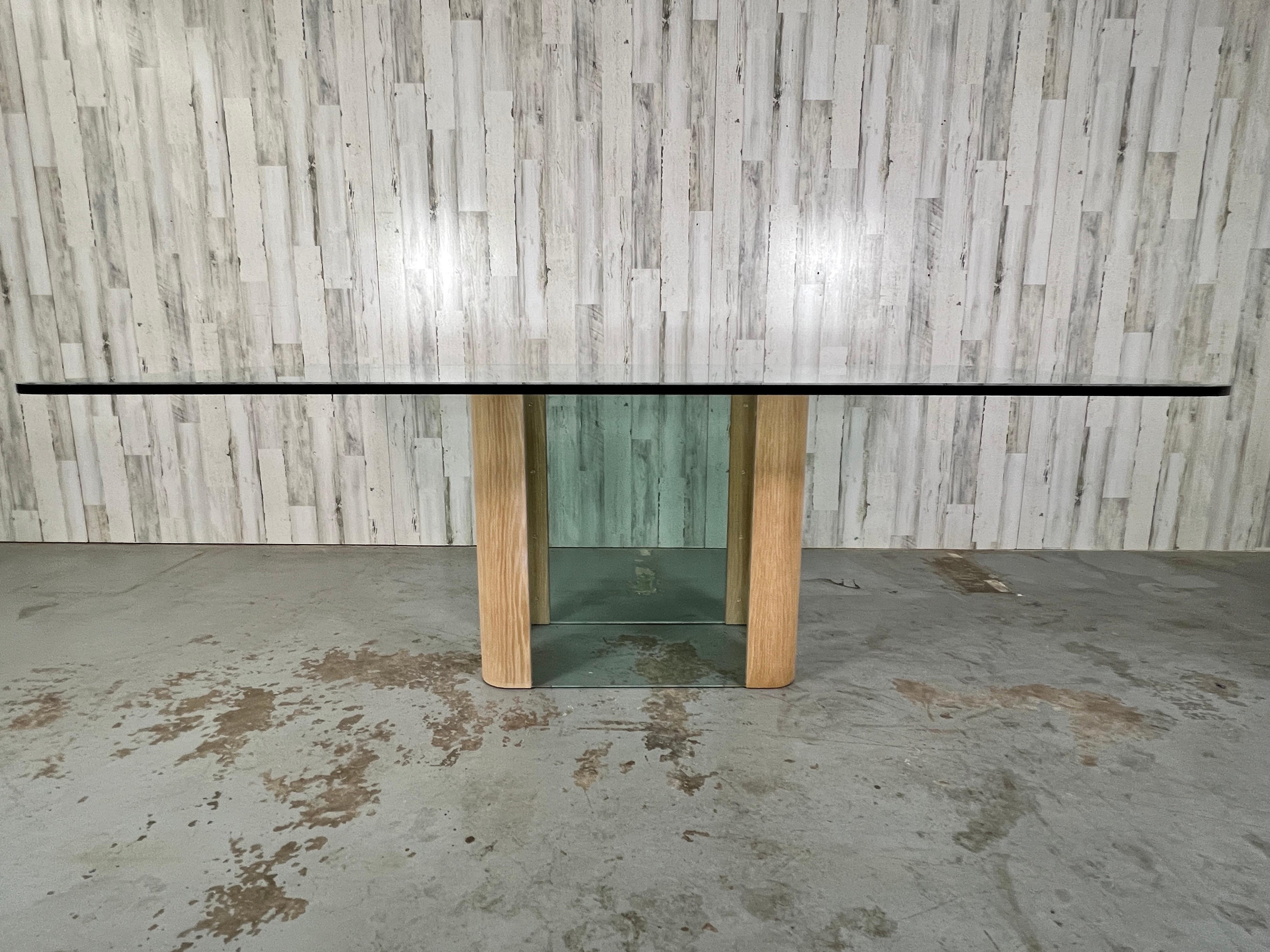 Moderner Esstisch aus Glas und Eiche (Nordamerikanisch) im Angebot