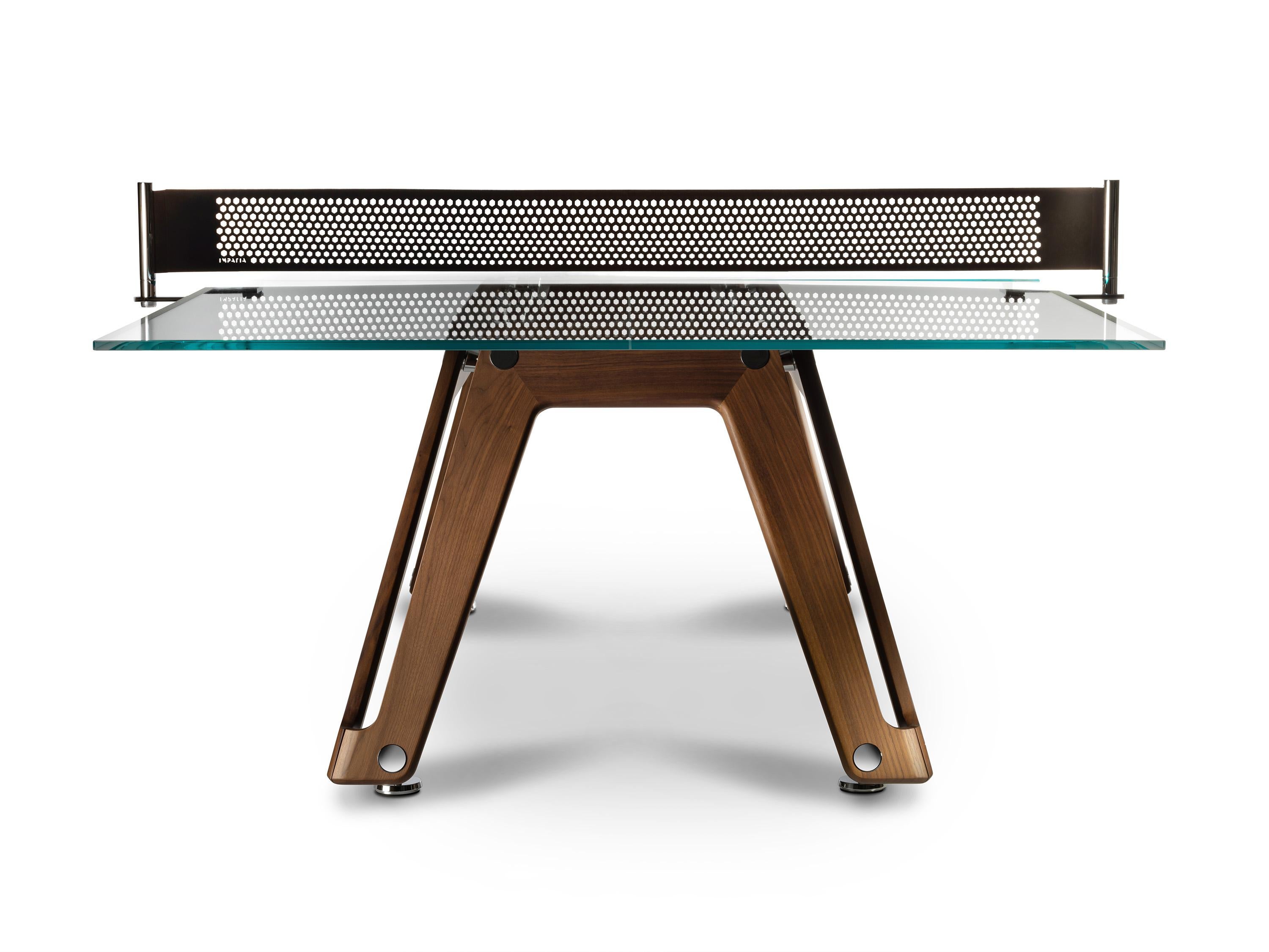 Moderner Ping Pong-Tisch aus Glas mit Untergestell aus Nussbaumholz von Impatia (Italienisch) im Angebot