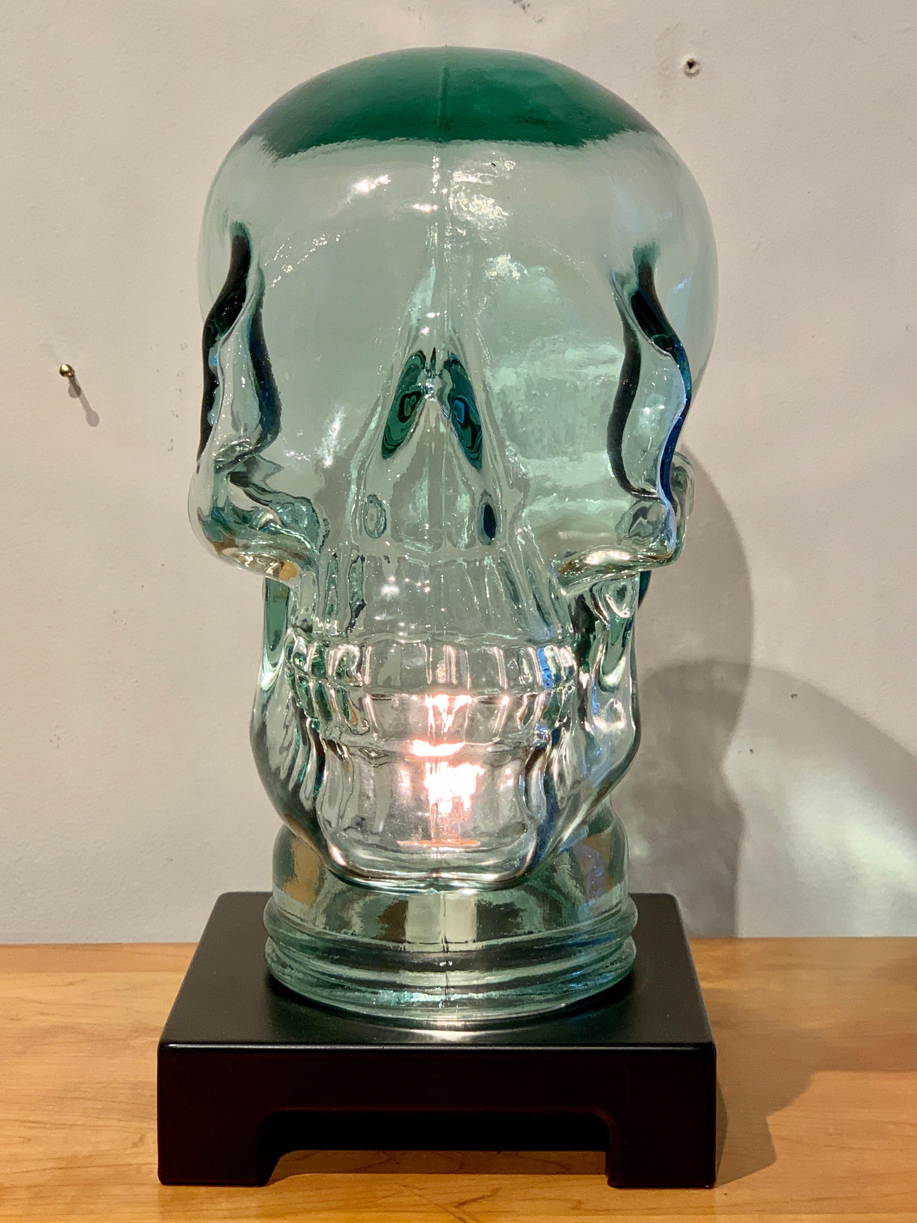 Modern Glass Skull Lamp In Good Condition For Sale In Atlanta, GA