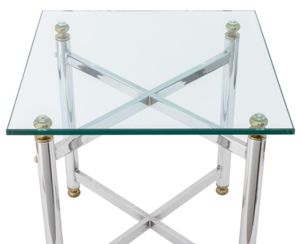 Mesa auxiliar moderna cromada con tapa de cristal siglo XX en venta