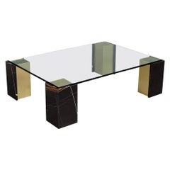 Mesa de centro moderna con tapa de cristal, mármol y latón by Carrocel